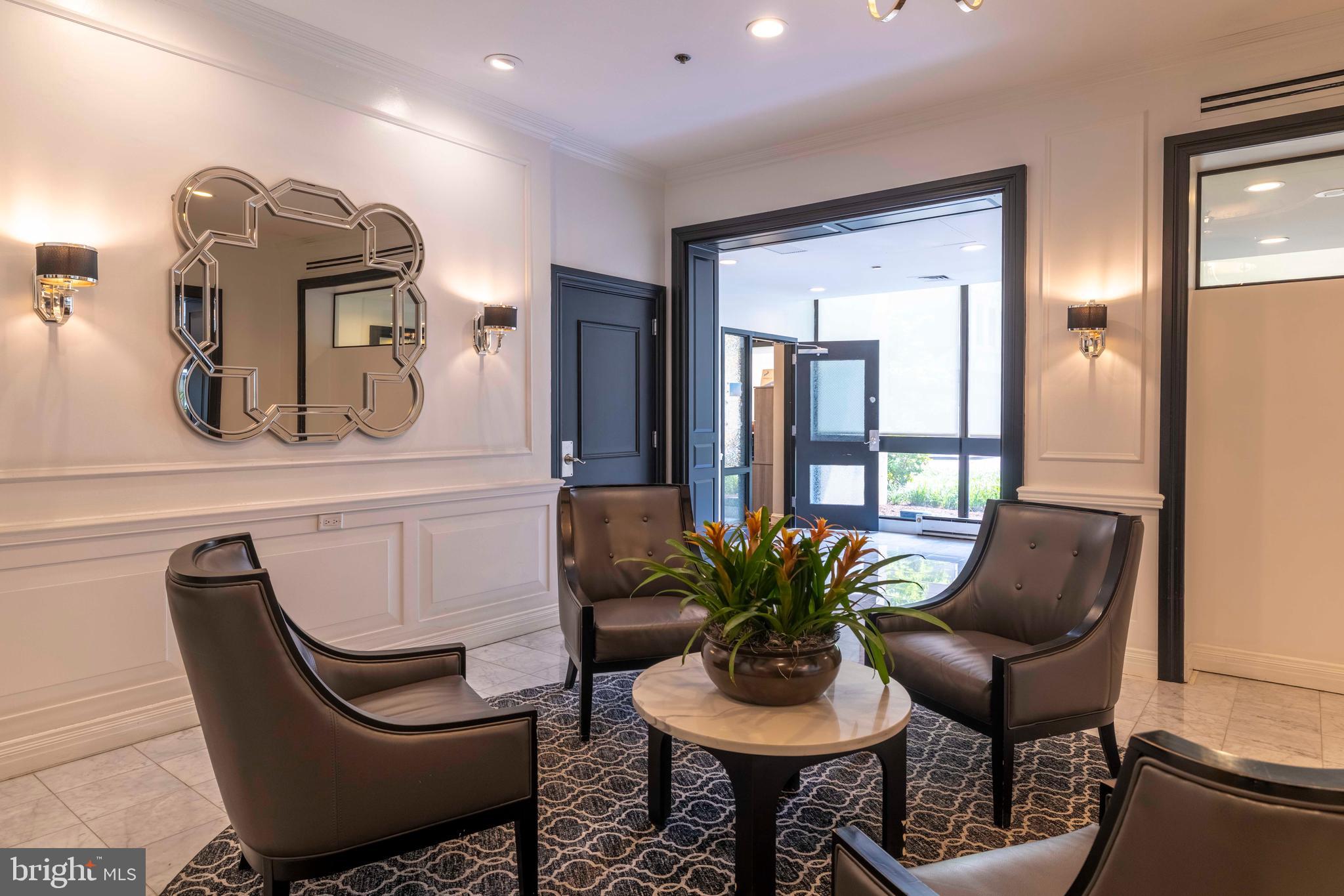 FAIRMOUNT - Residential