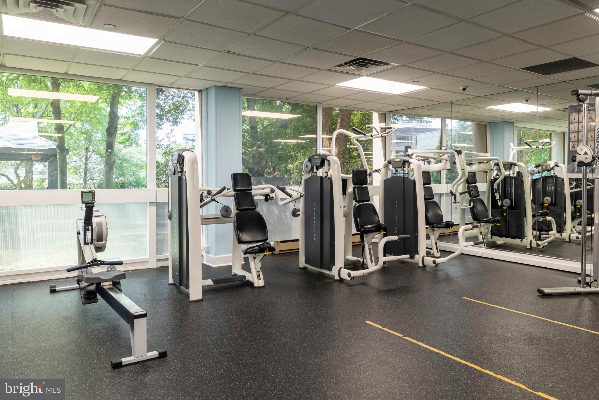 FAIRMOUNT - Residential