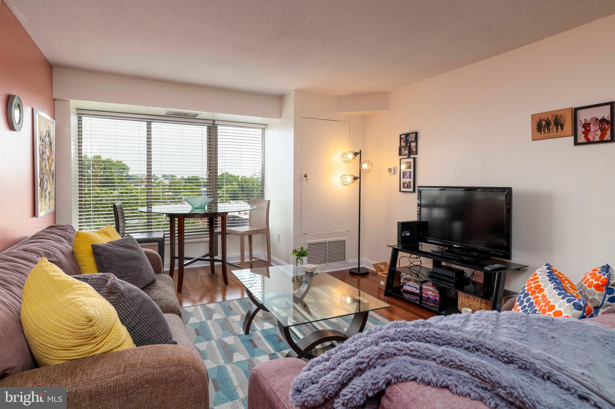 FAIRMOUNT - Residential