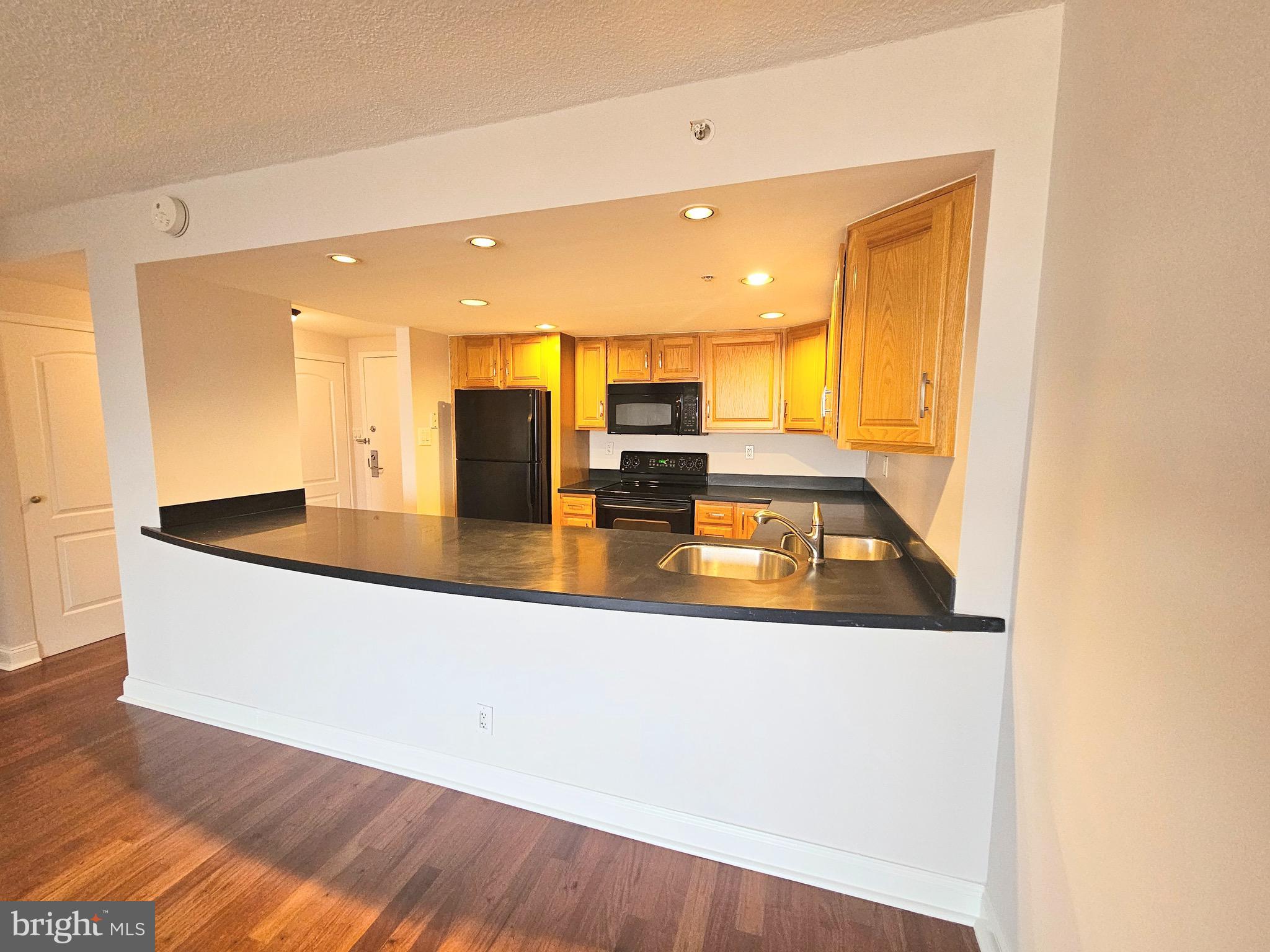 FAIRMOUNT - Residential