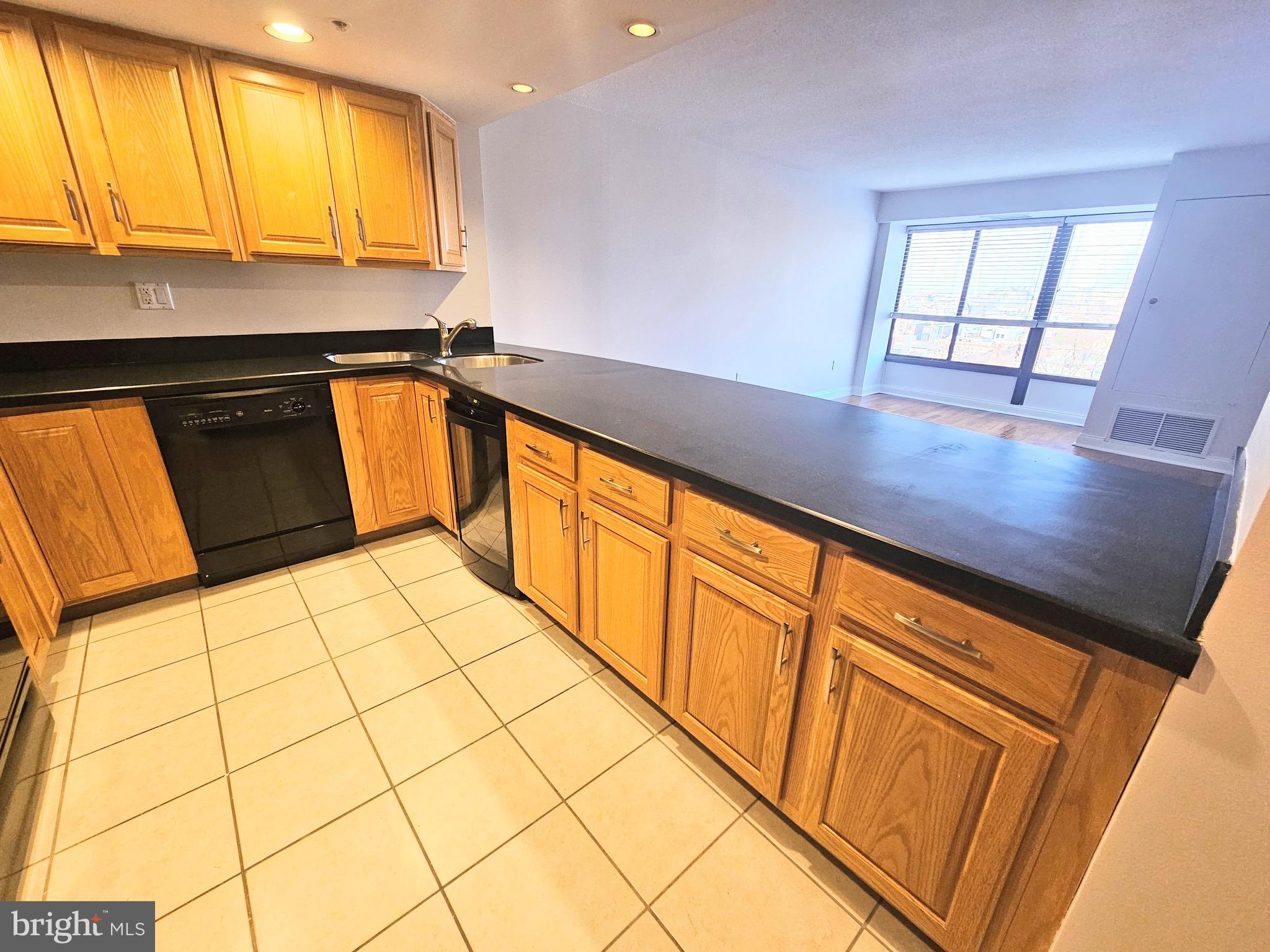 FAIRMOUNT - Residential