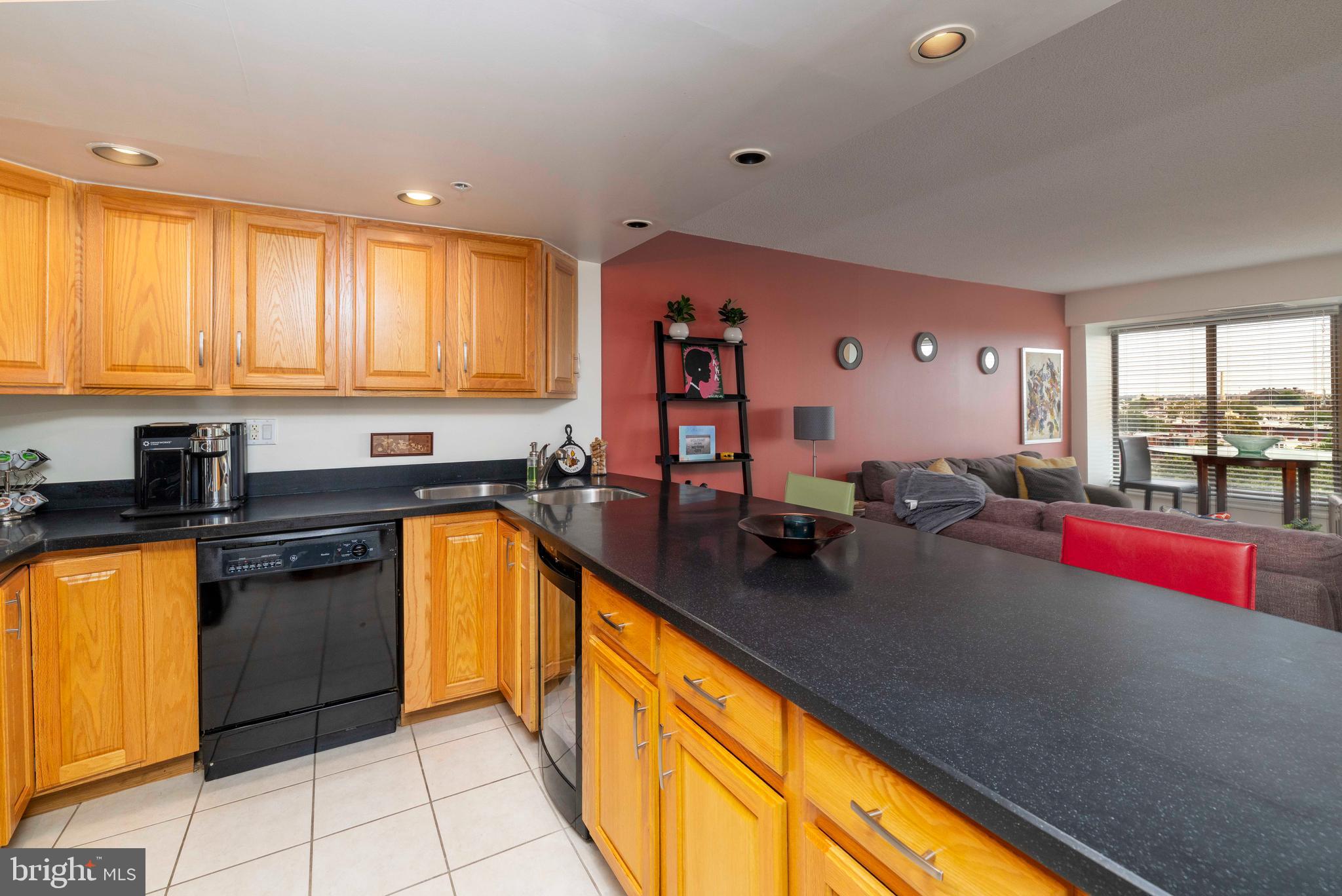 2001 HAMILTON STREET 925