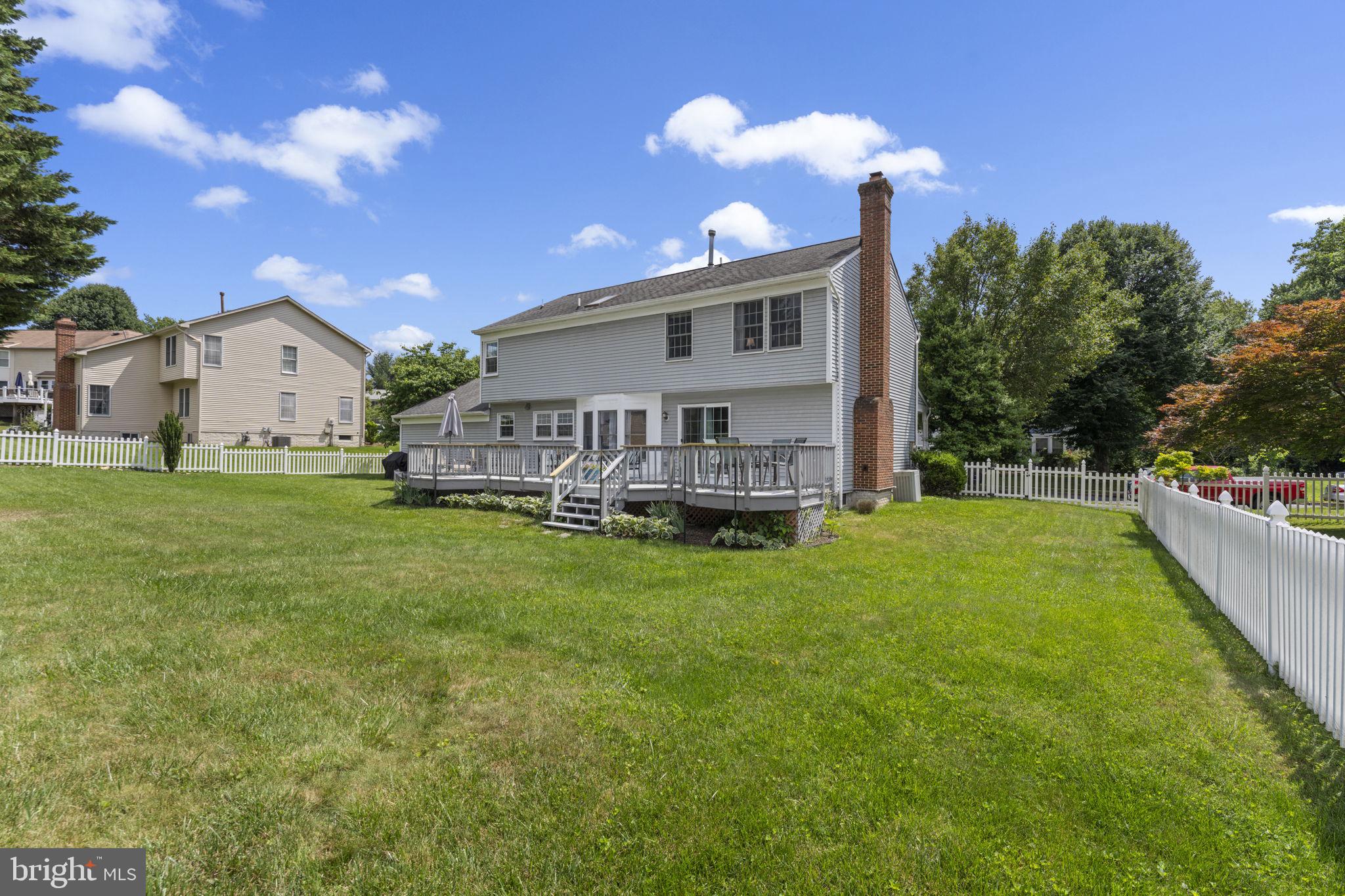 NORTH SHERWOOD FOREST - Residential