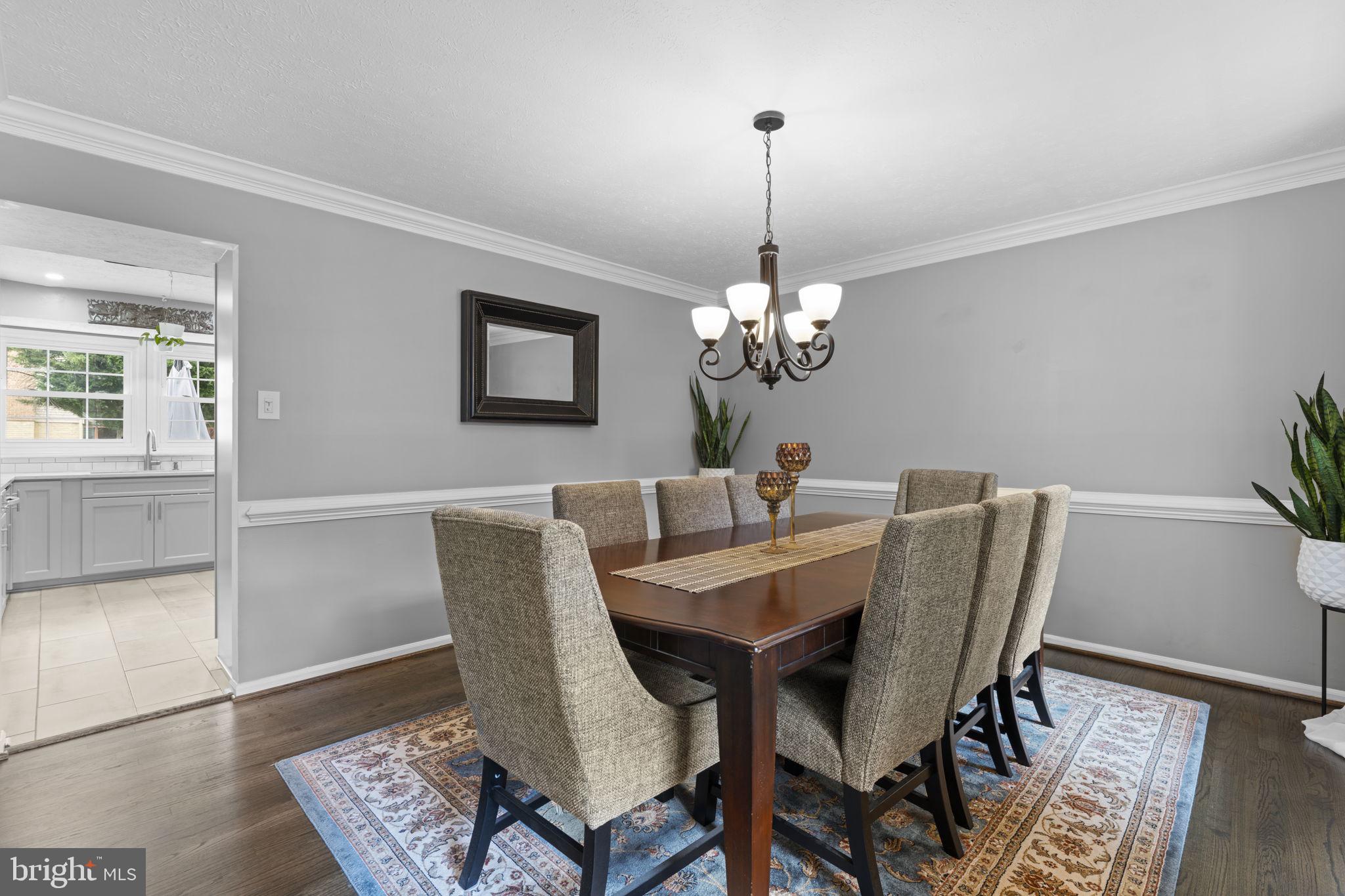 NORTH SHERWOOD FOREST - Residential