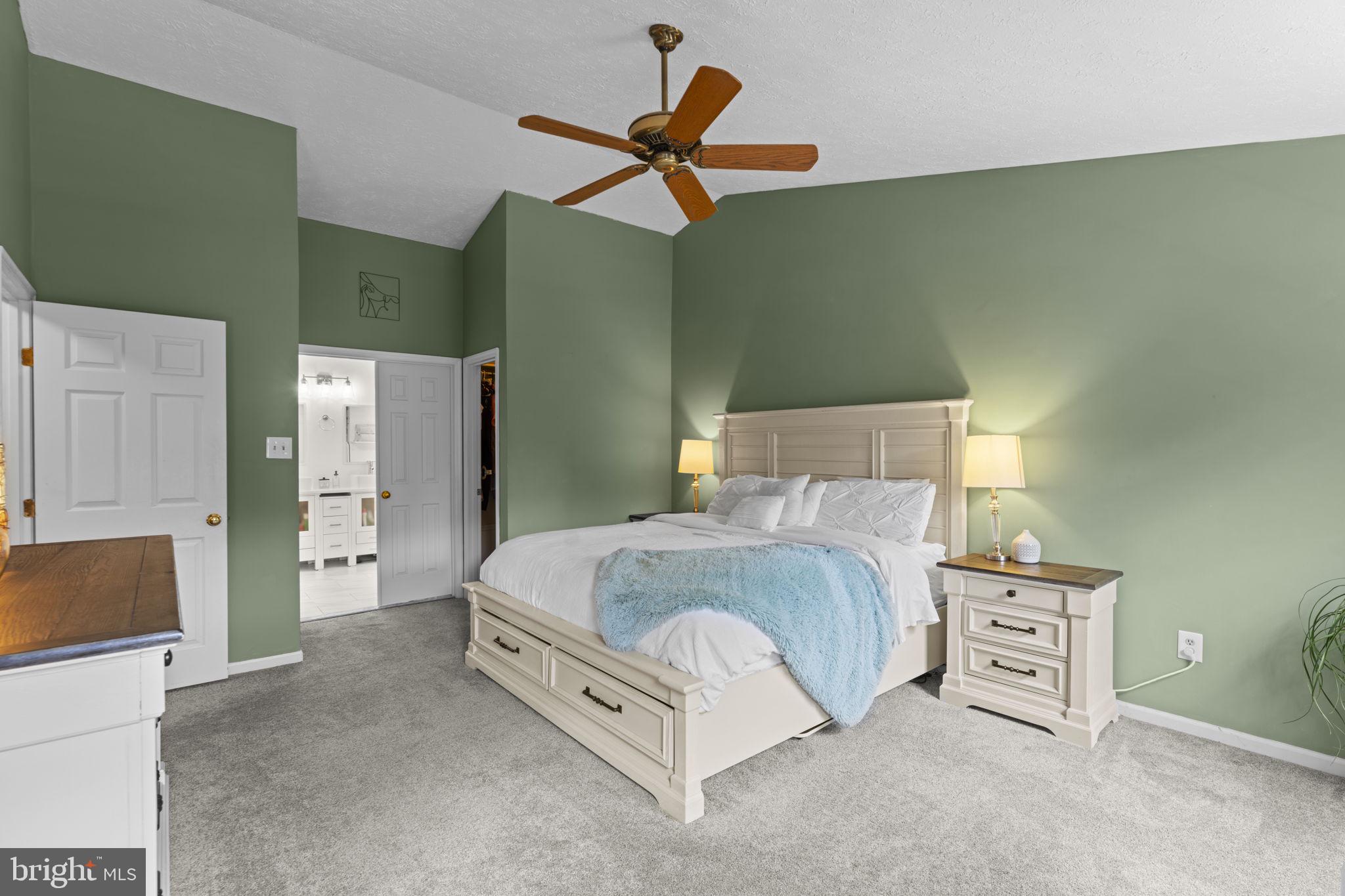 NORTH SHERWOOD FOREST - Residential