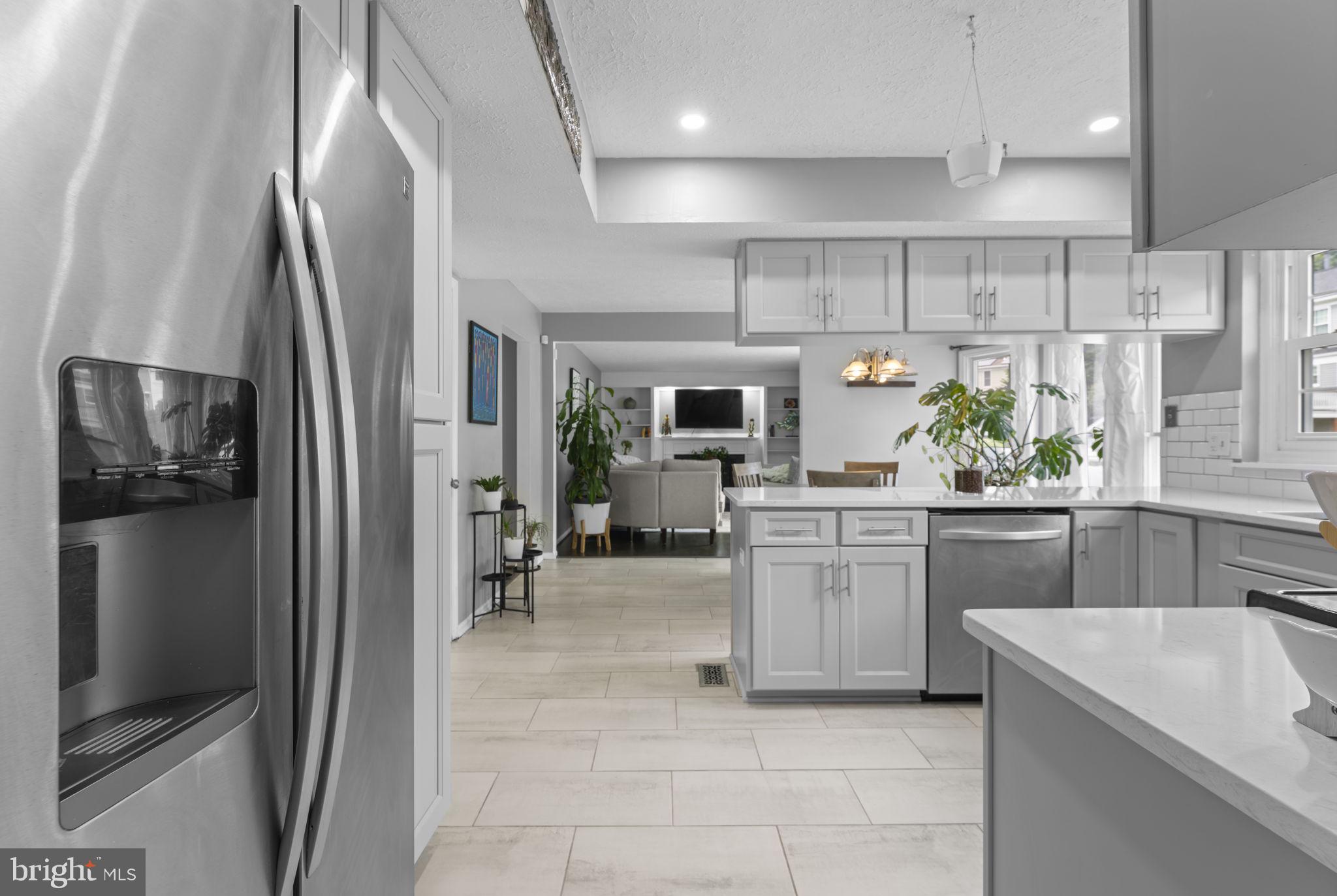 NORTH SHERWOOD FOREST - Residential