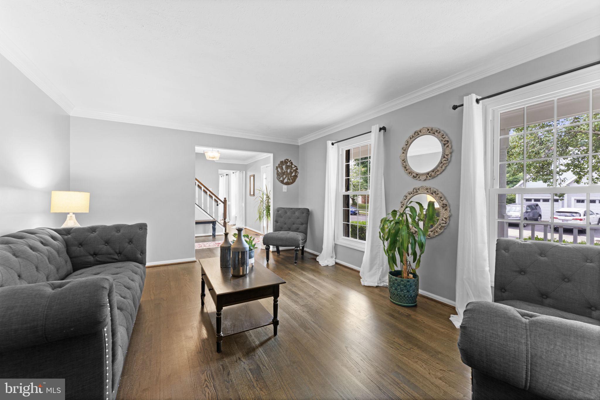 NORTH SHERWOOD FOREST - Residential