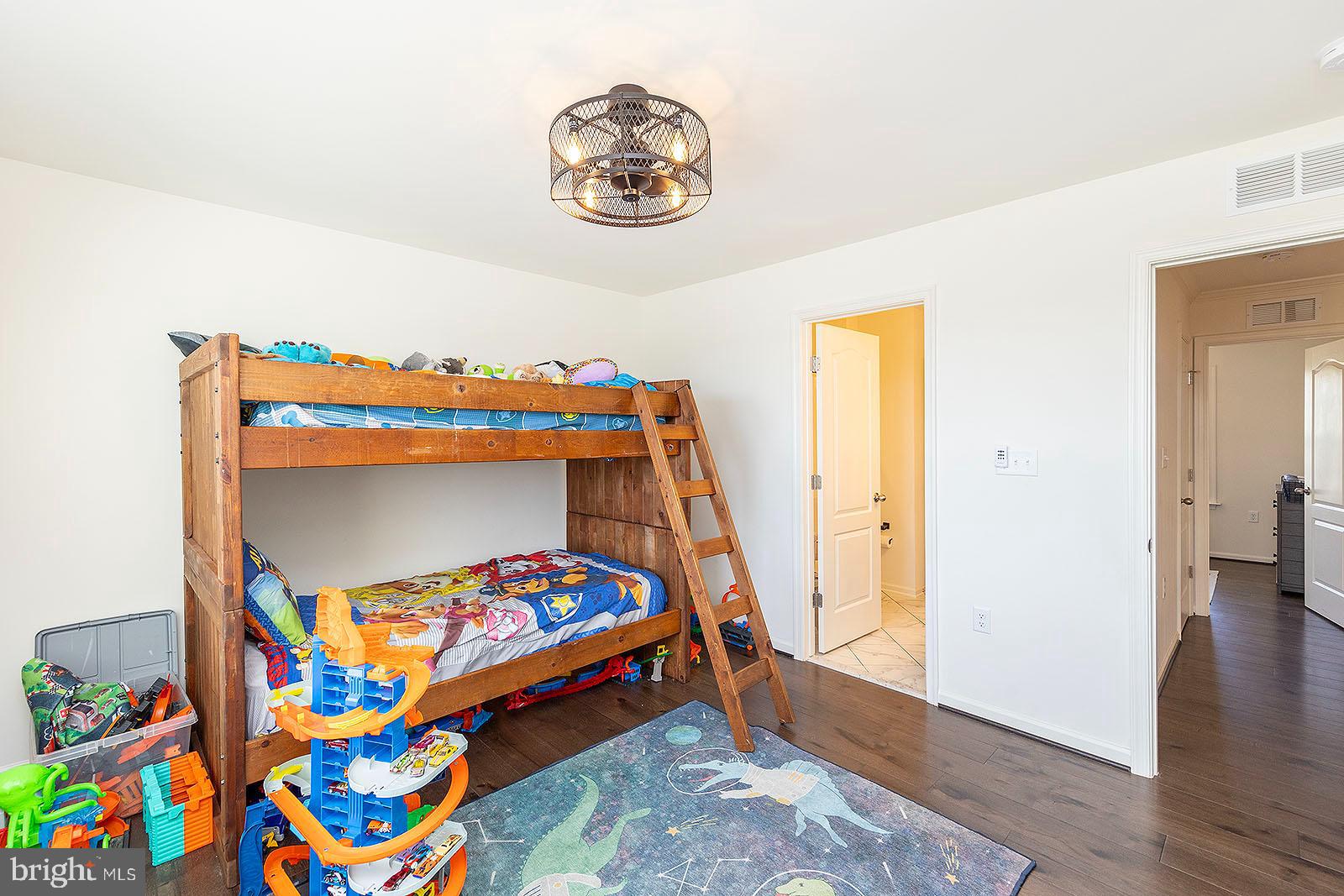 RIDGES OF TUSCARORA - Residential