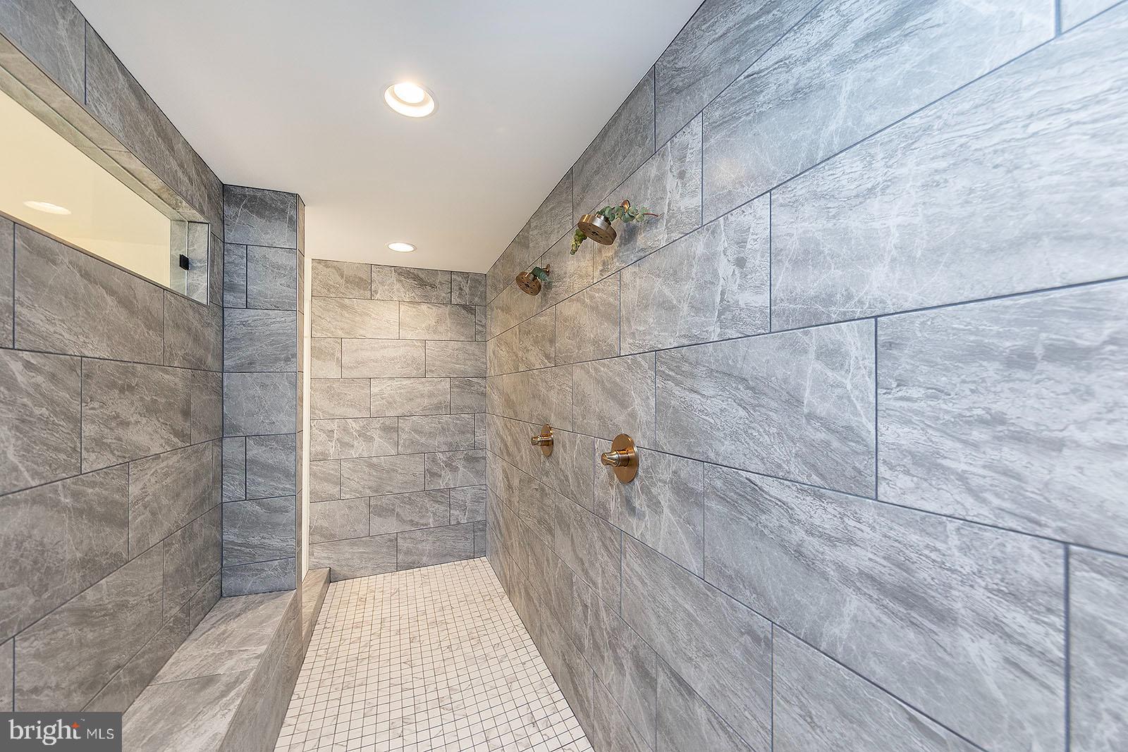 RIDGES OF TUSCARORA - Residential