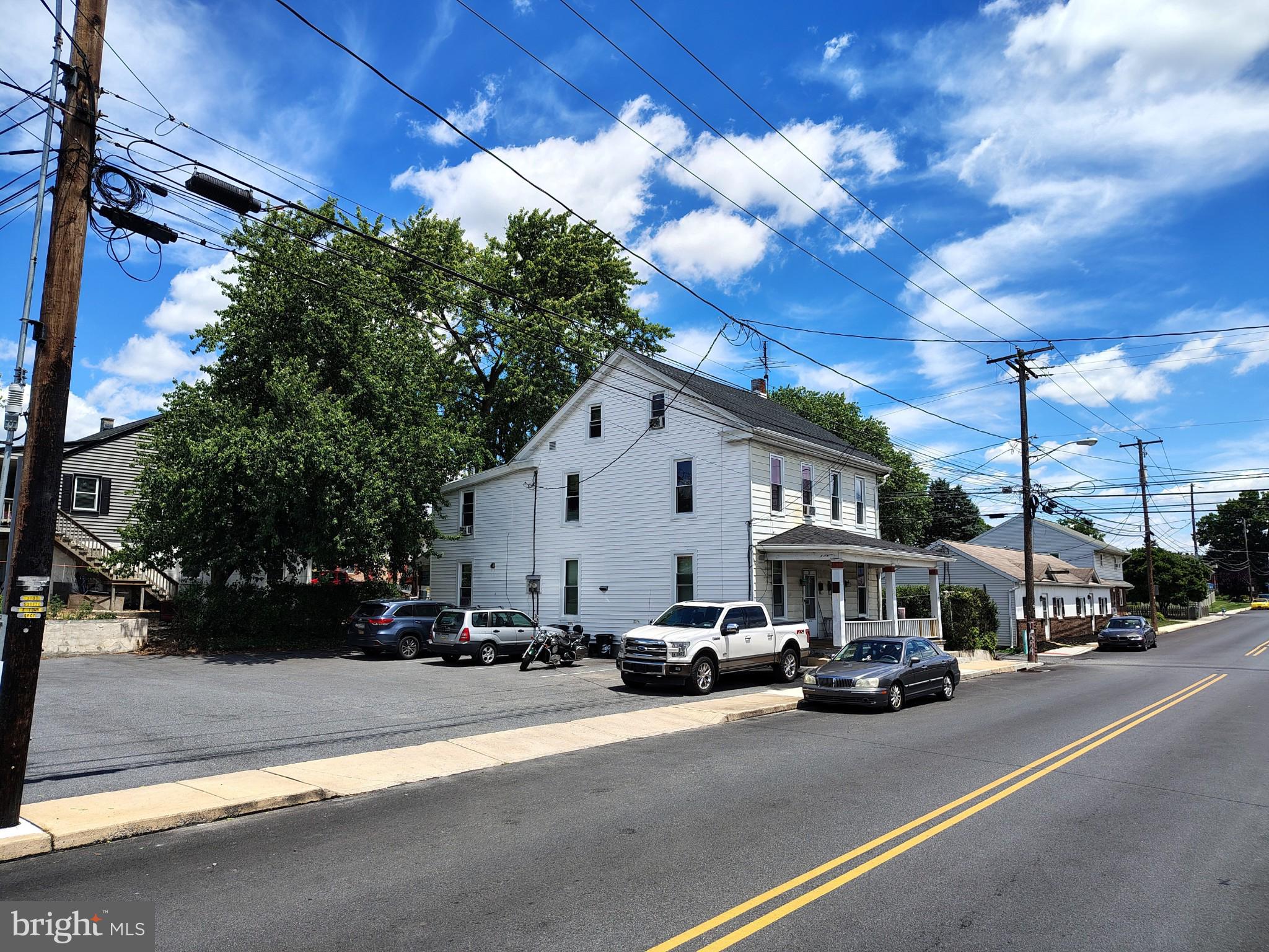 37-39 E WILLOW STREET