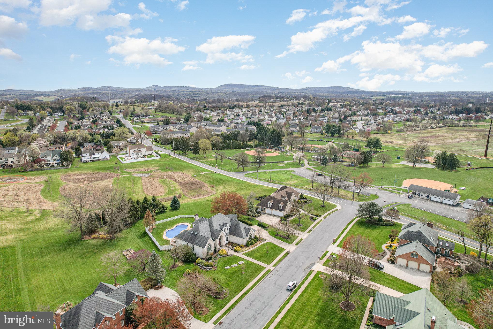 MEADOWVIEW ESTATES - Residential