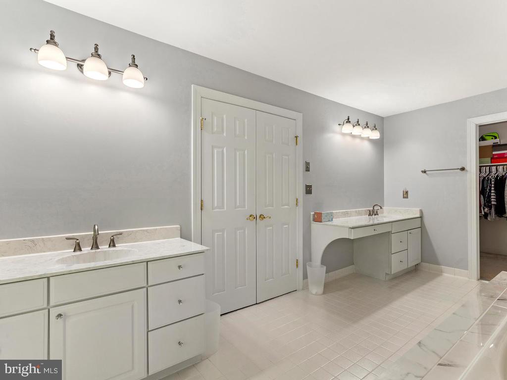 GOLD MINE CROSSING - Residential