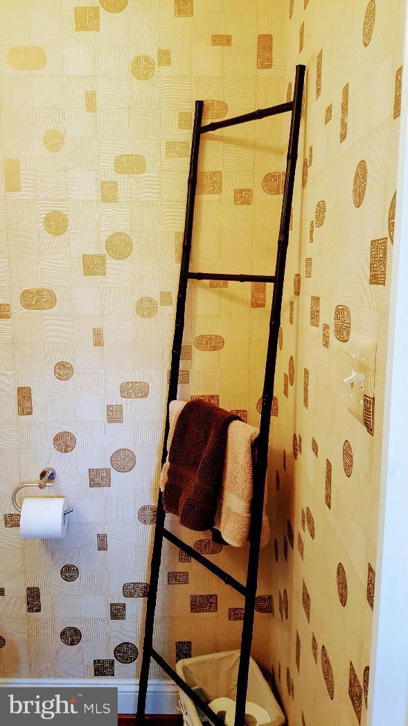 FAIRFAX METRO SQUARE - Residential Lease