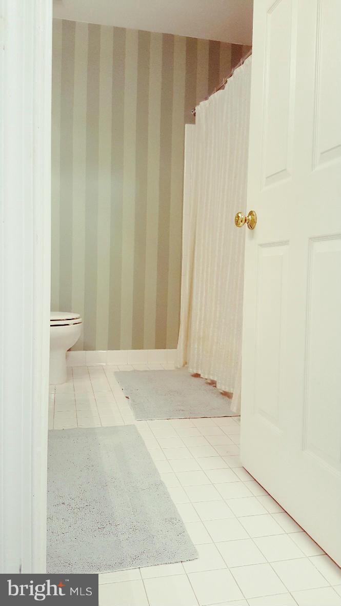 FAIRFAX METRO SQUARE - Residential Lease