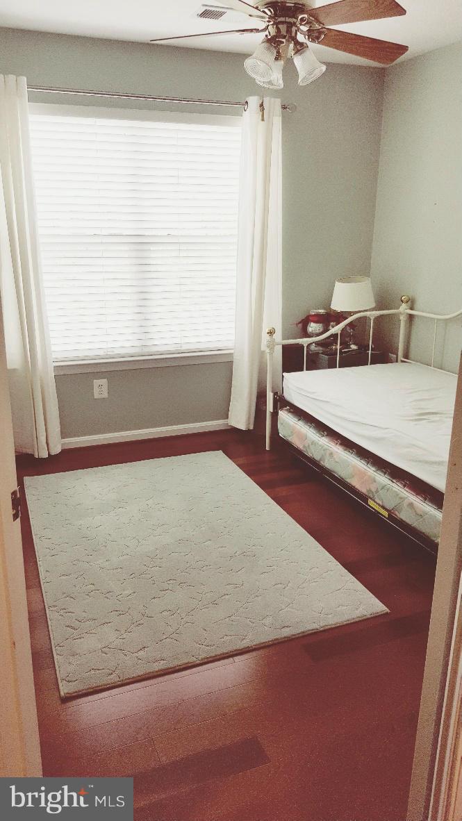 FAIRFAX METRO SQUARE - Residential Lease