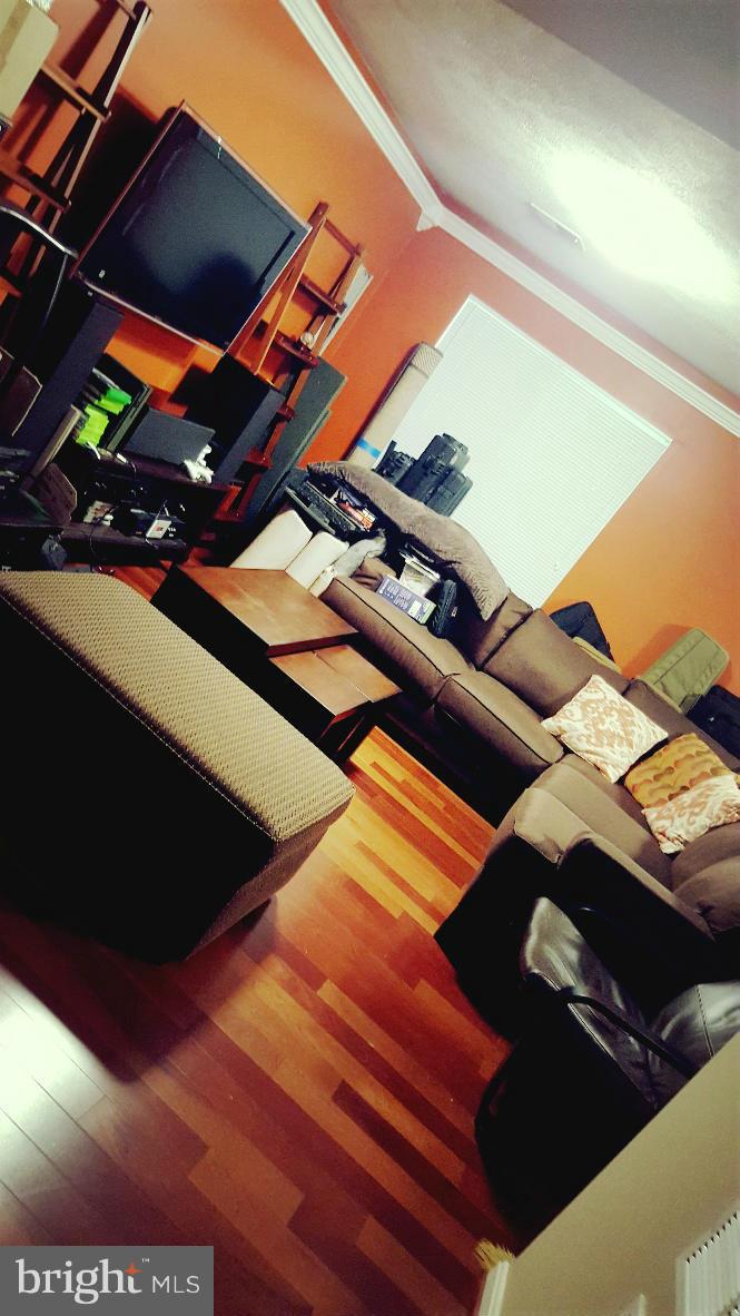 FAIRFAX METRO SQUARE - Residential Lease