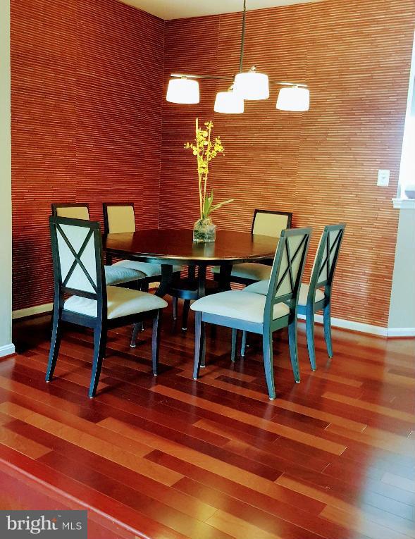 FAIRFAX METRO SQUARE - Residential Lease