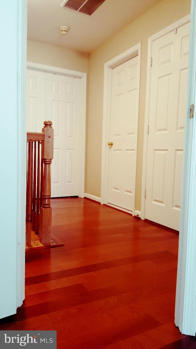 FAIRFAX METRO SQUARE - Residential Lease