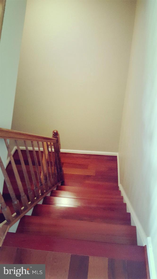 FAIRFAX METRO SQUARE - Residential Lease