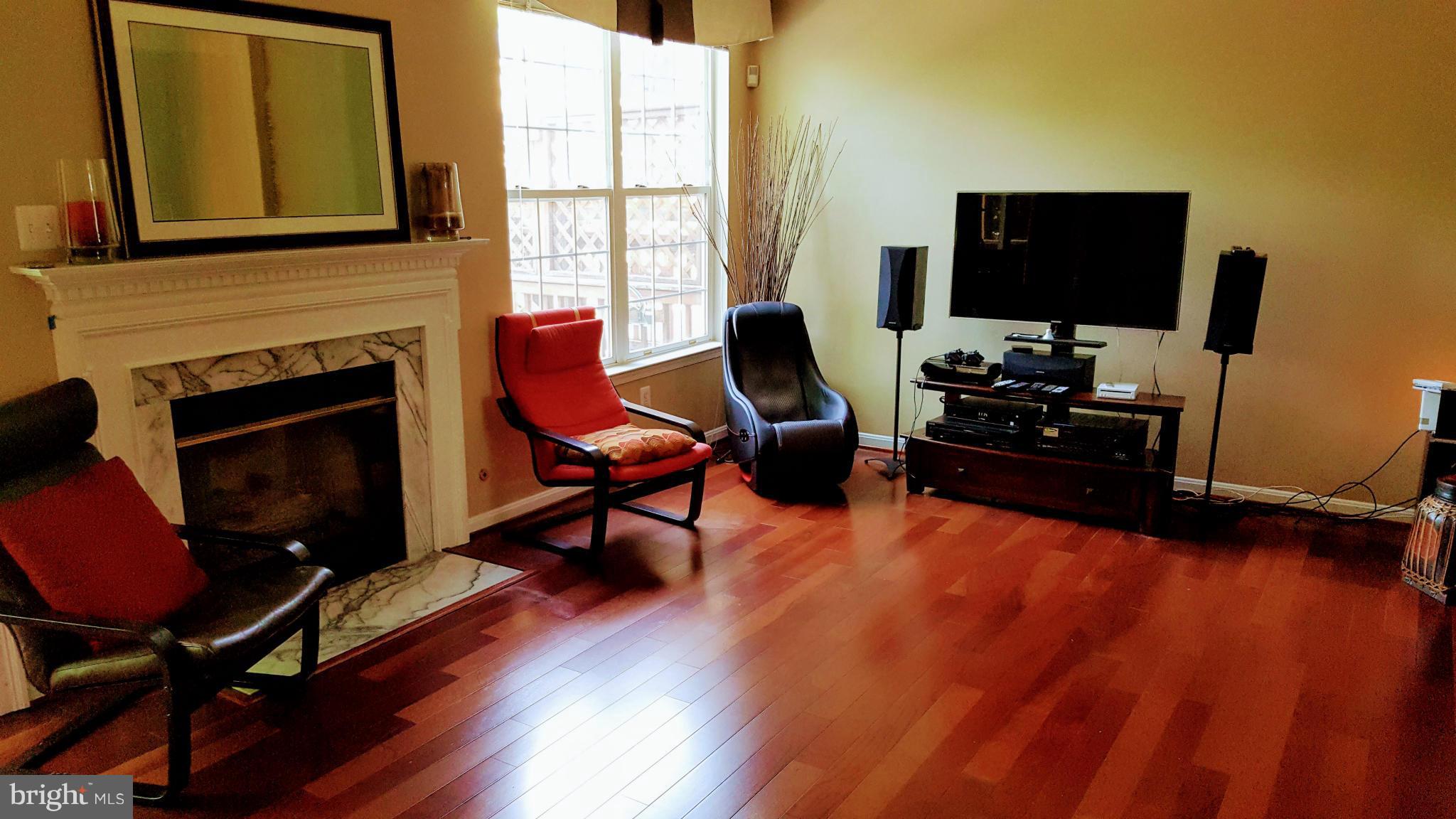 FAIRFAX METRO SQUARE - Residential Lease