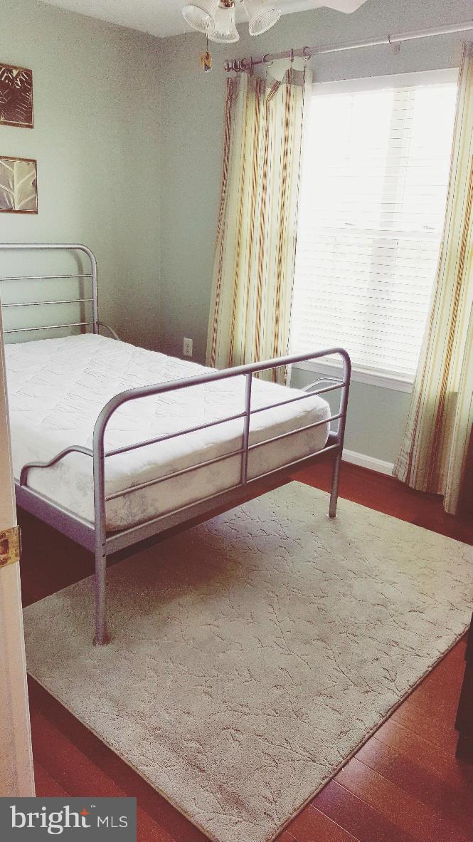 FAIRFAX METRO SQUARE - Residential Lease