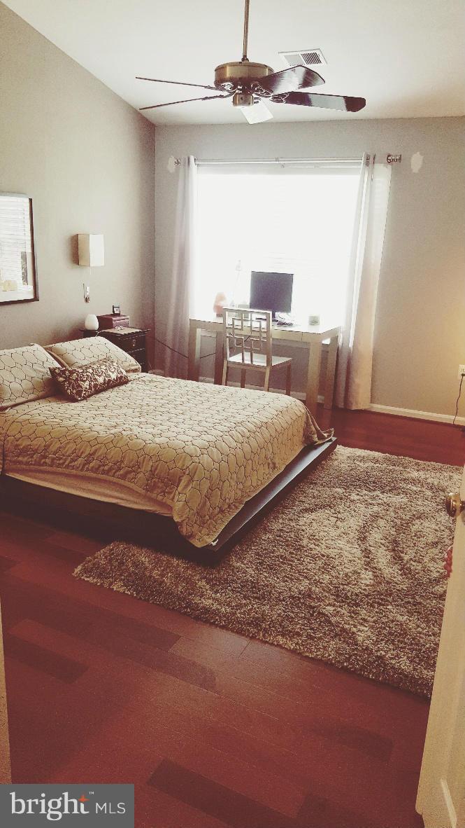 FAIRFAX METRO SQUARE - Residential Lease