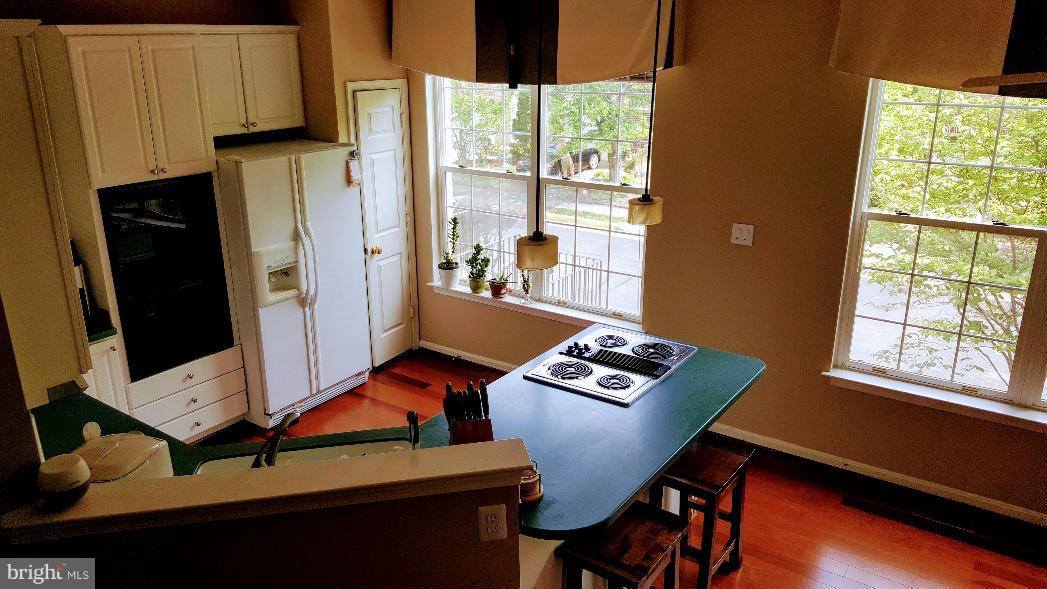 FAIRFAX METRO SQUARE - Residential Lease