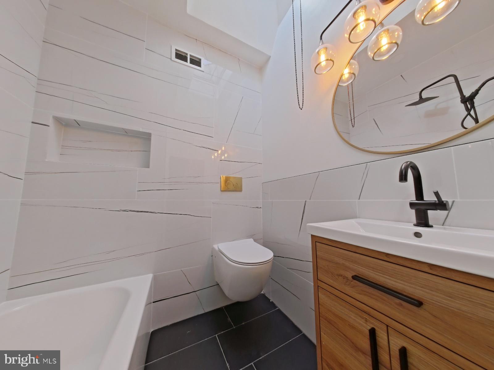 WALNUT HILL - Residential