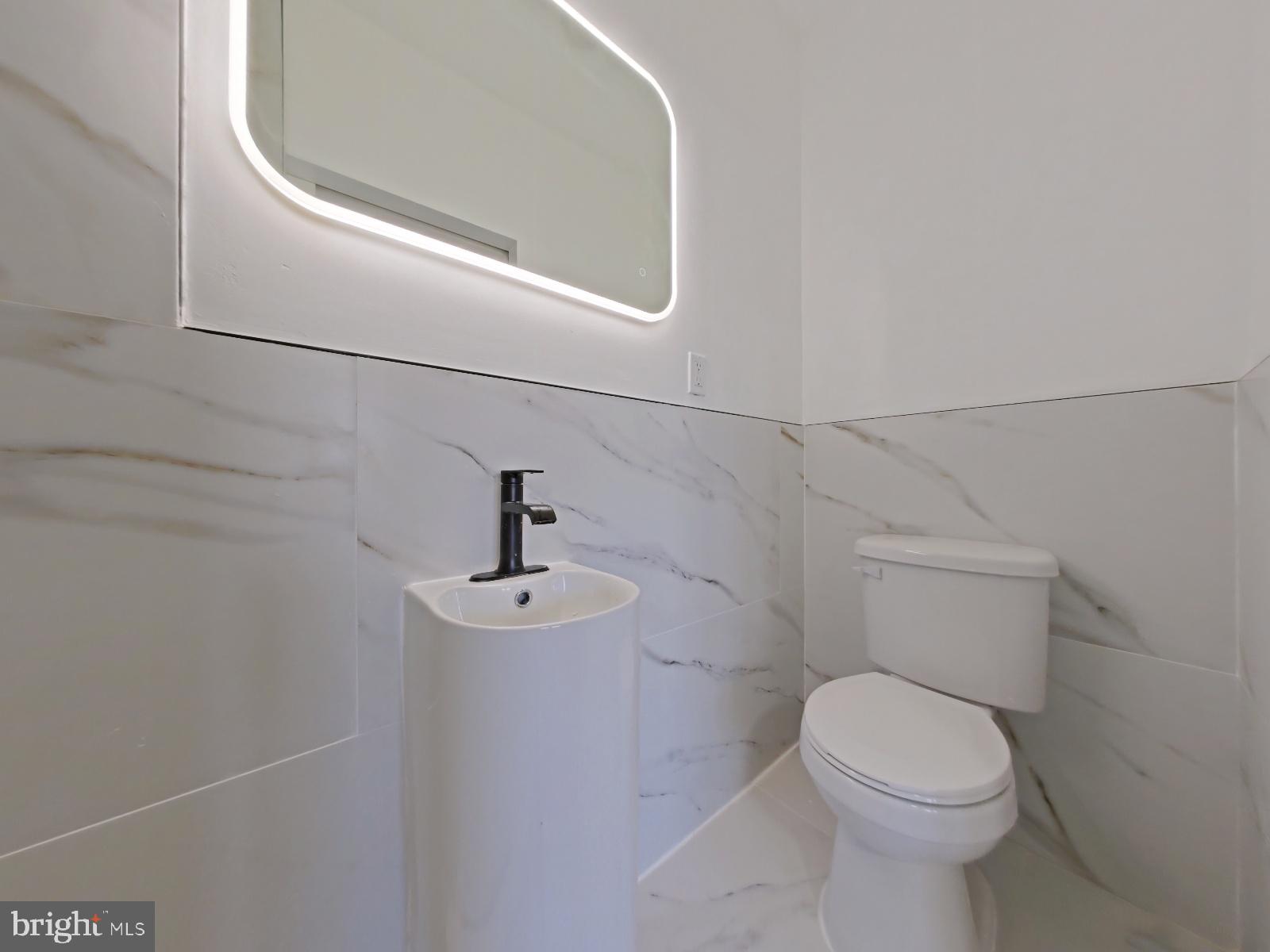 WALNUT HILL - Residential