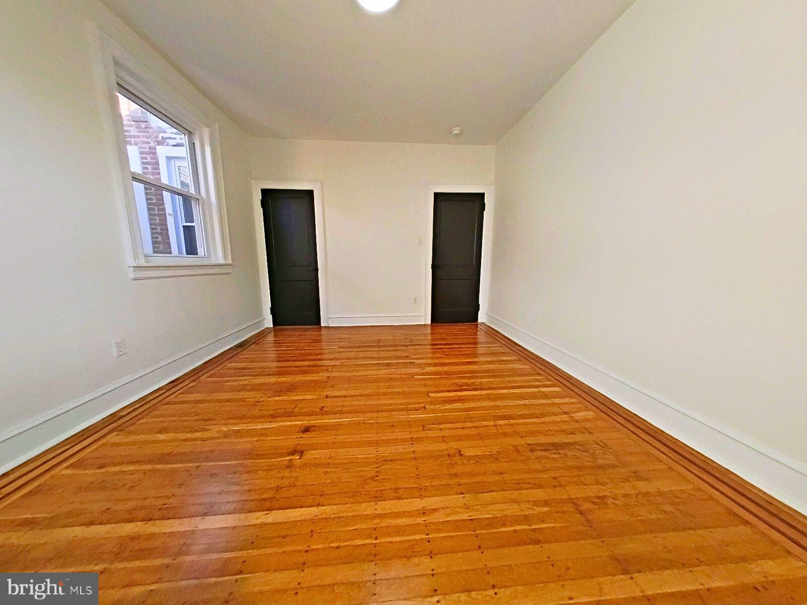 WALNUT HILL - Residential