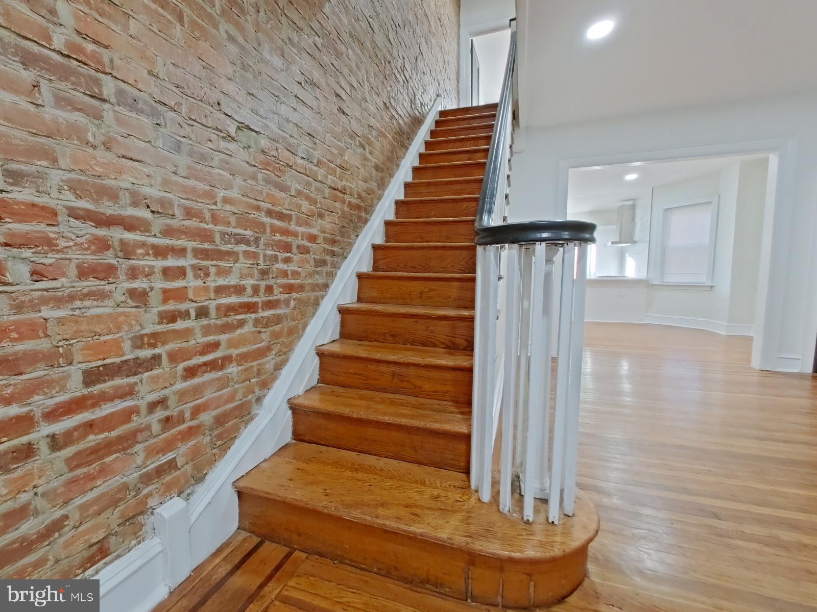 WALNUT HILL - Residential