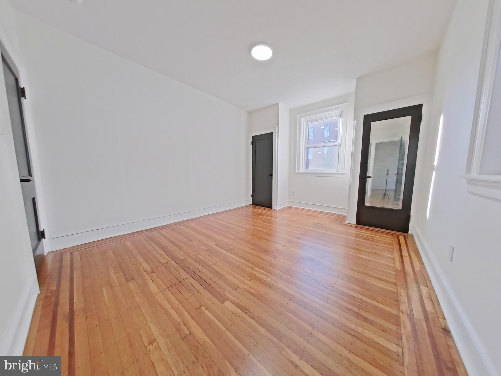 WALNUT HILL - Residential