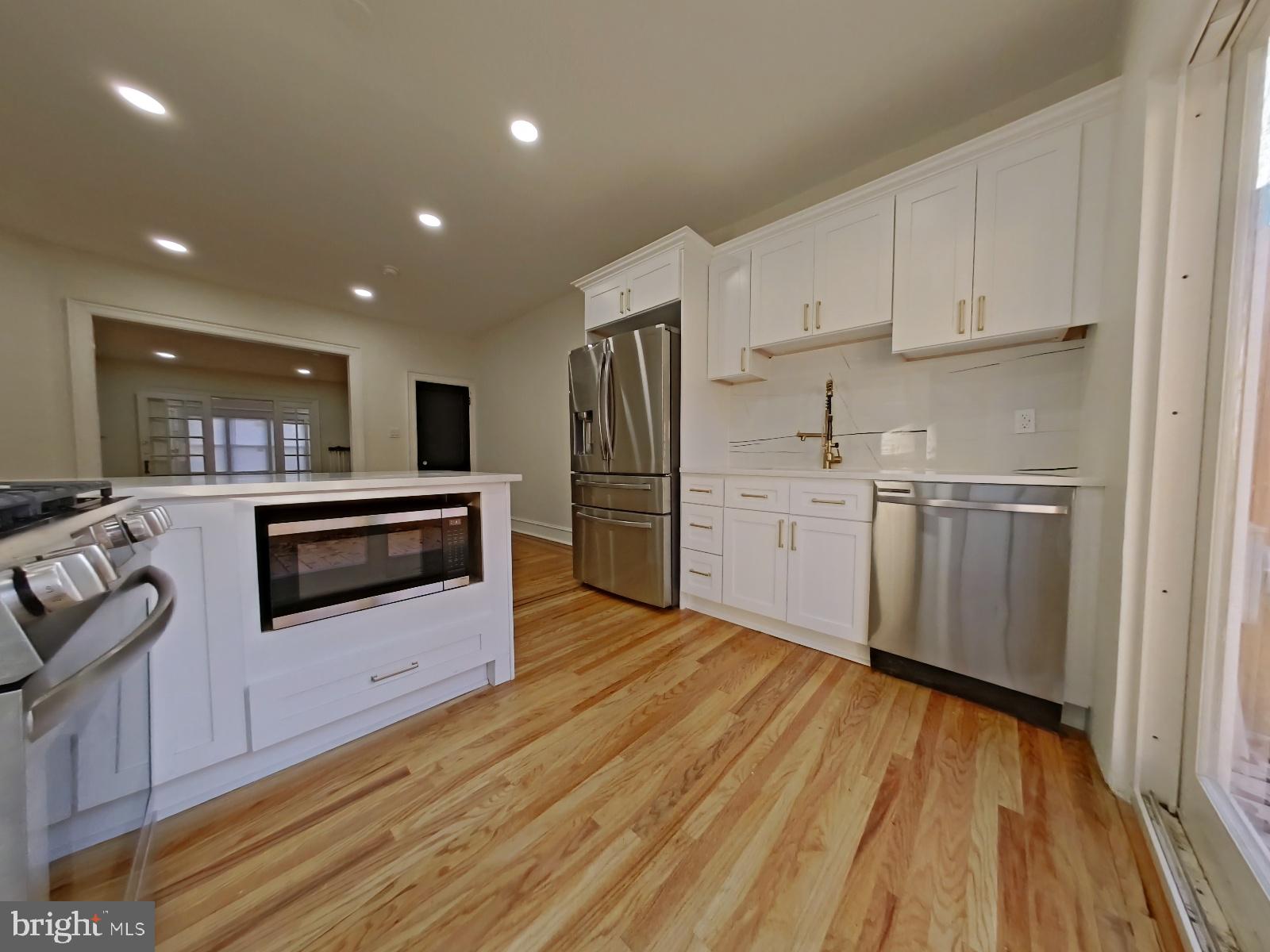 WALNUT HILL - Residential