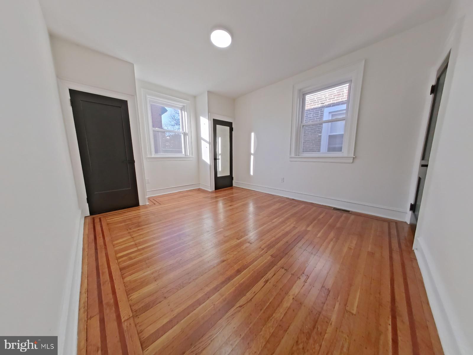 WALNUT HILL - Residential