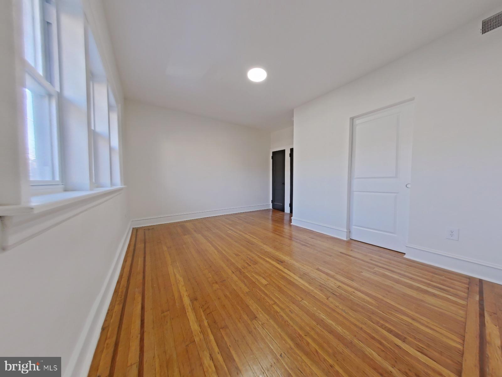 WALNUT HILL - Residential