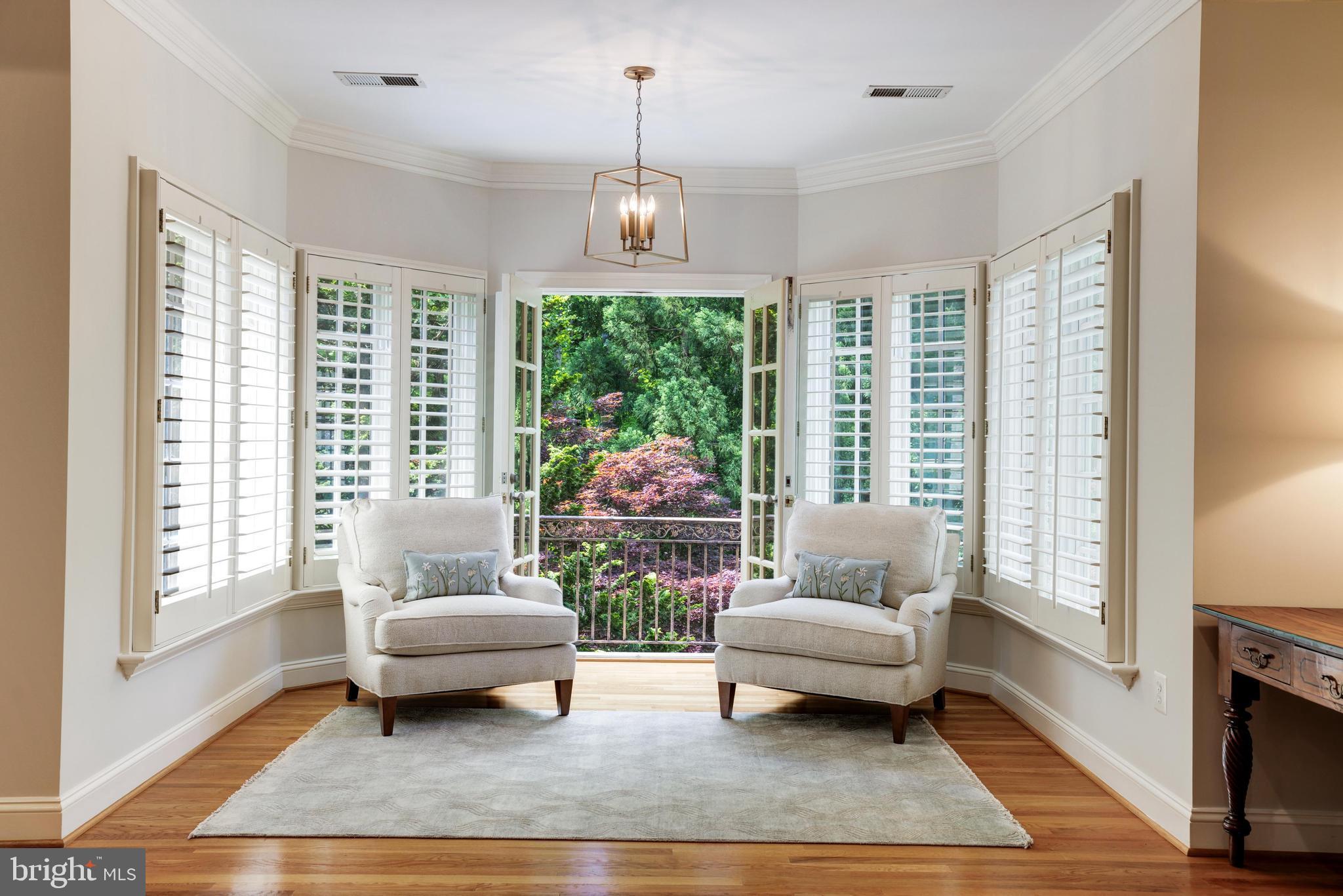 FALCON RIDGE - Residential