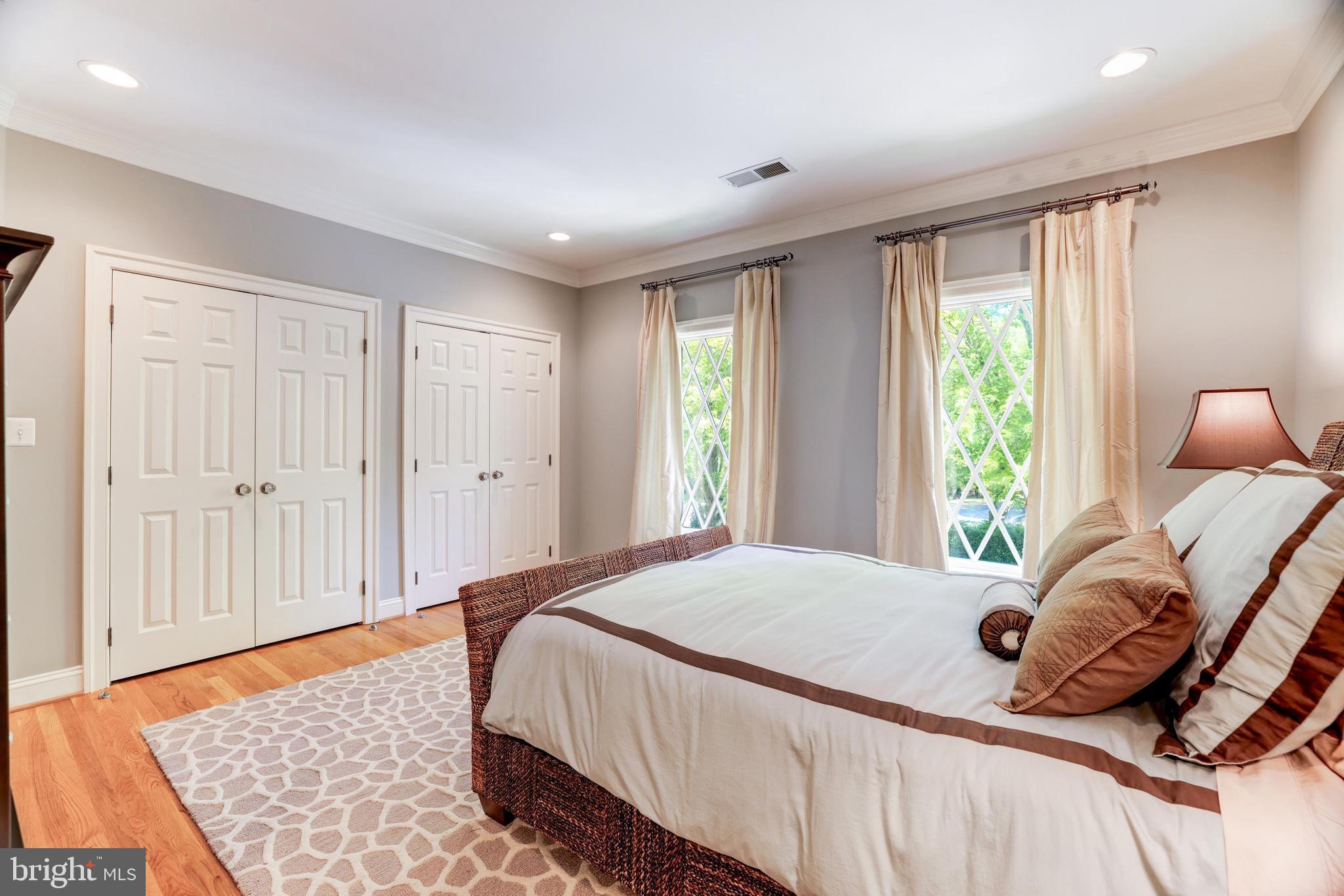 FALCON RIDGE - Residential