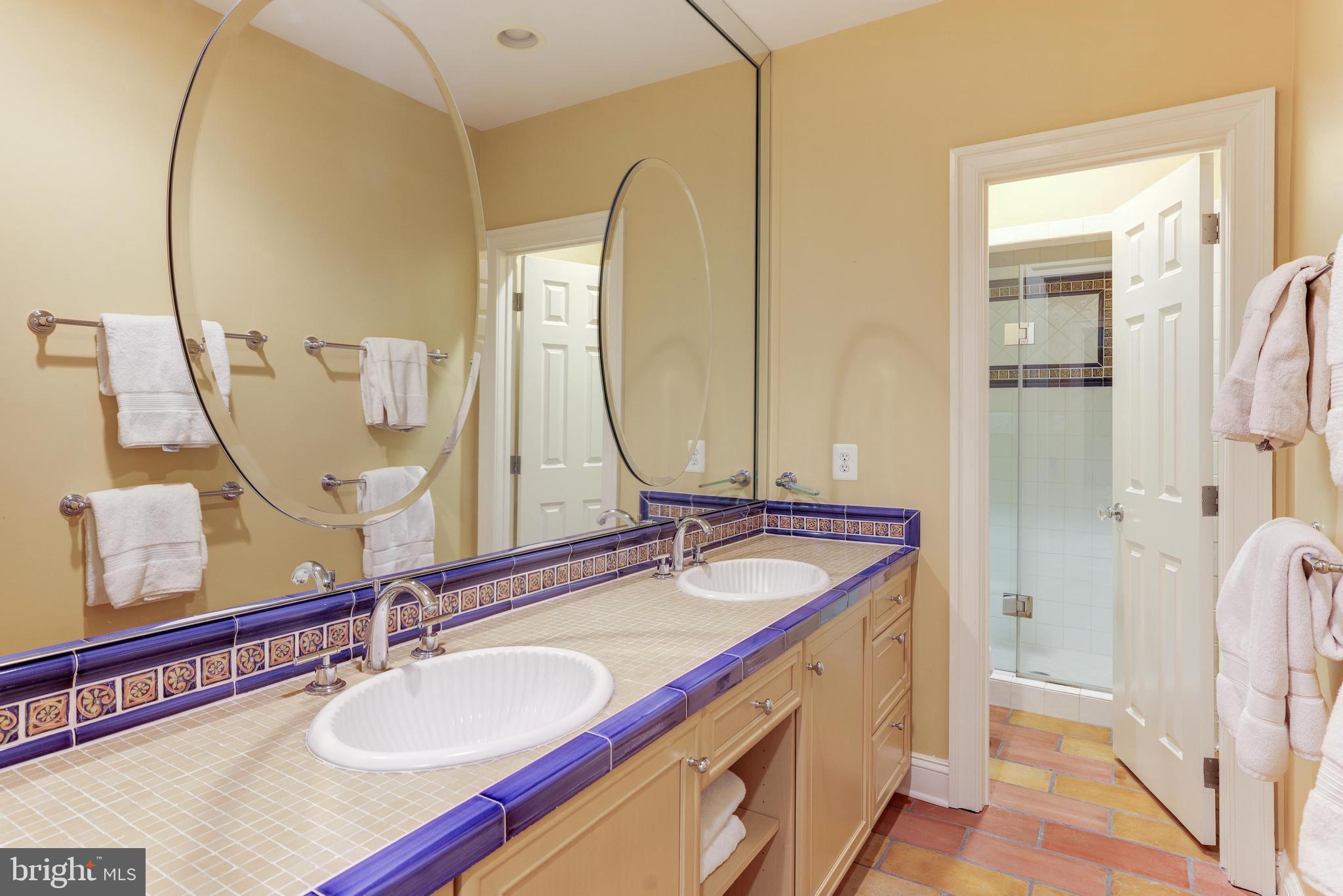 FALCON RIDGE - Residential