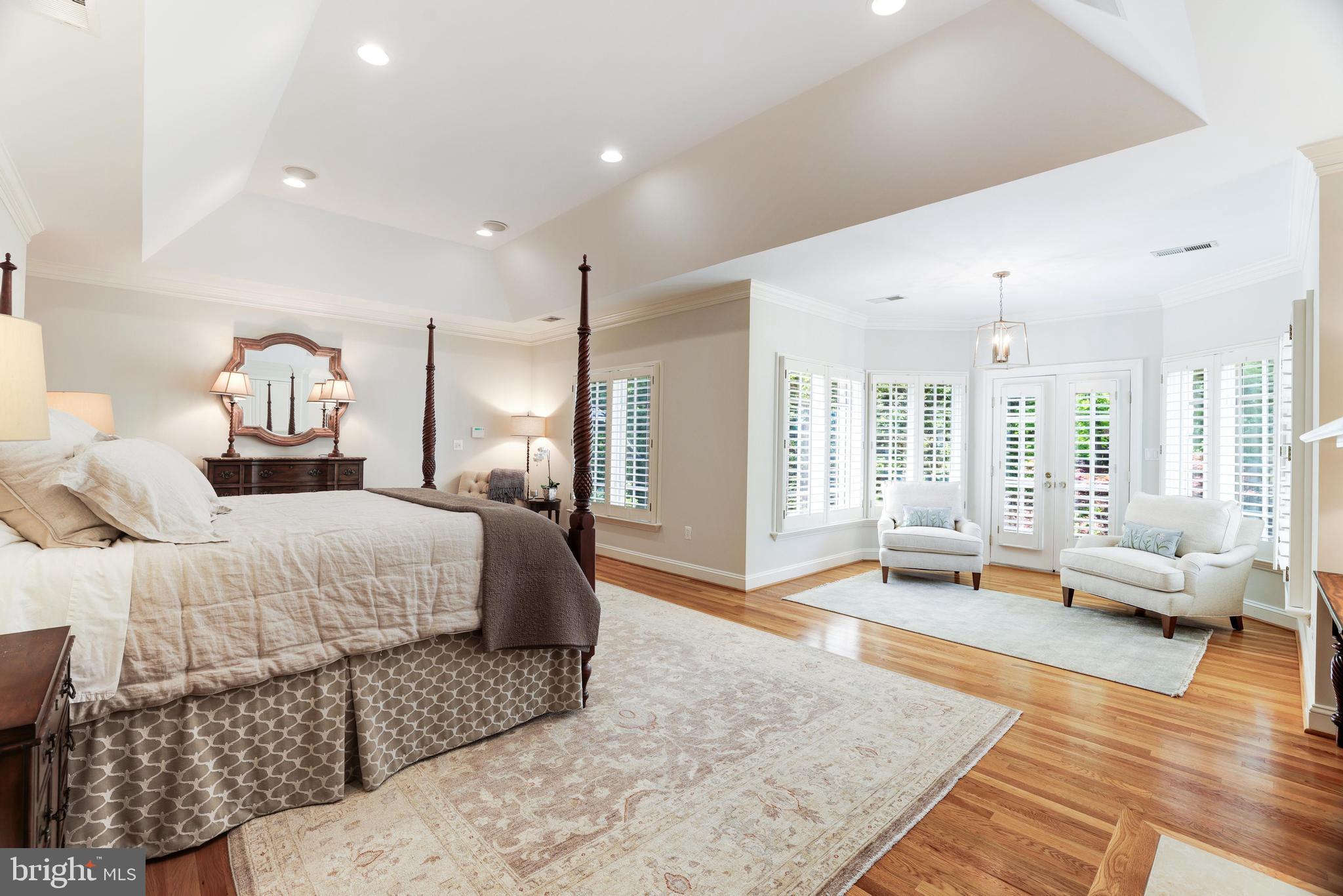 FALCON RIDGE - Residential