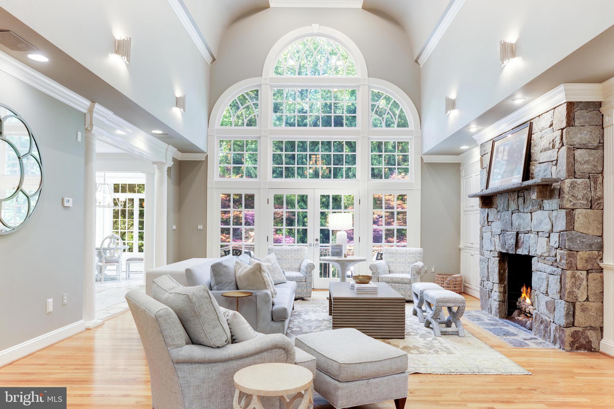 FALCON RIDGE - Residential