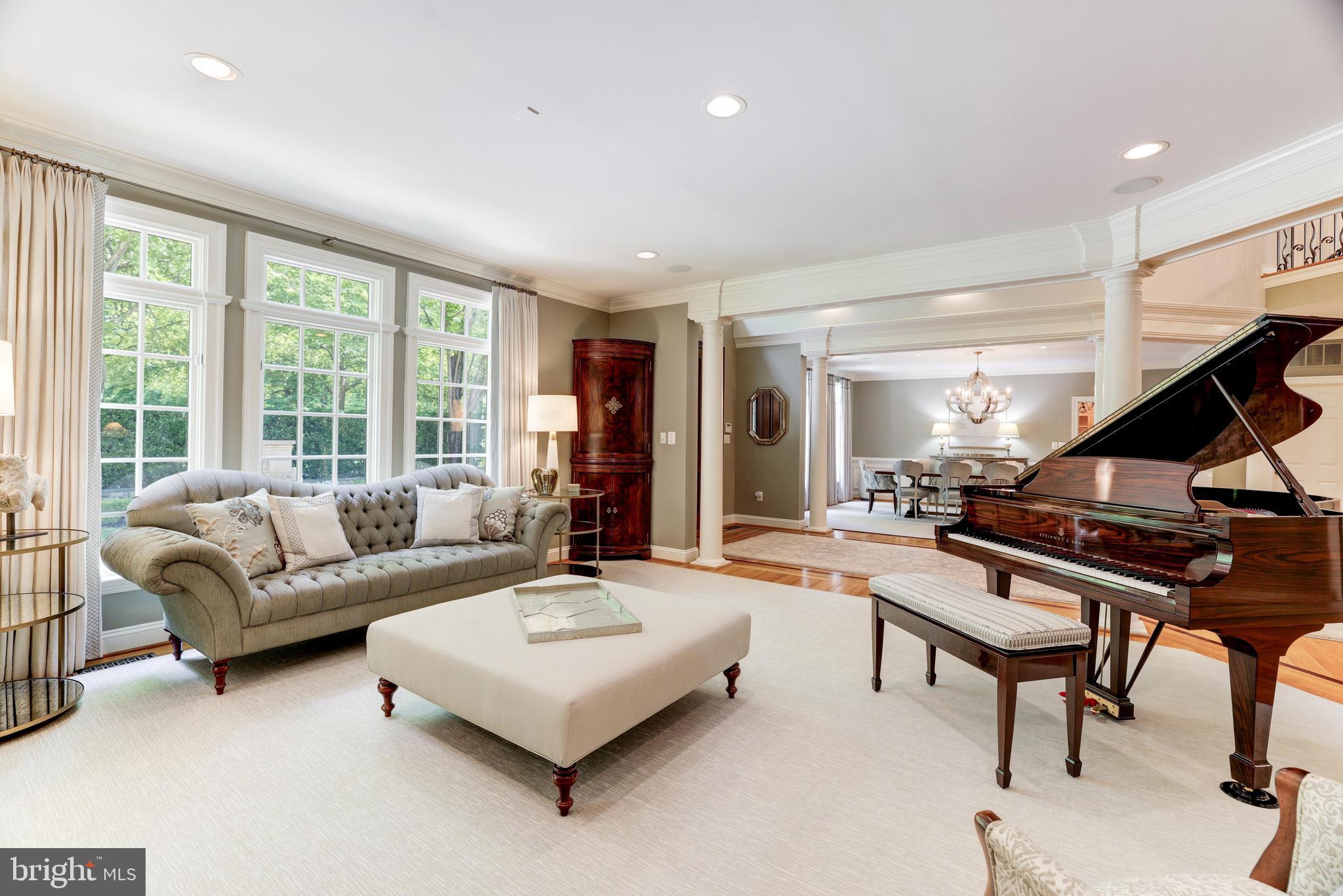 FALCON RIDGE - Residential