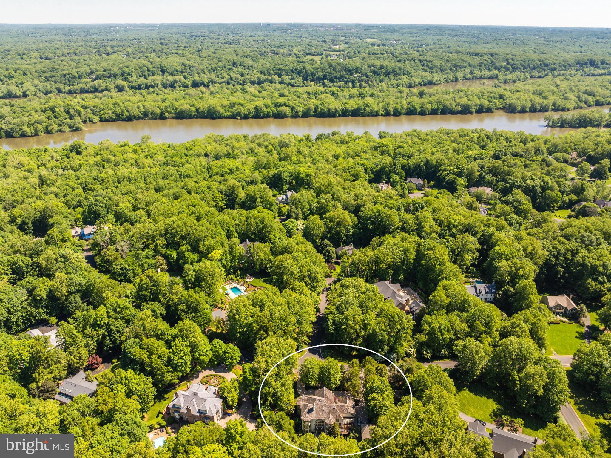 FALCON RIDGE - Residential