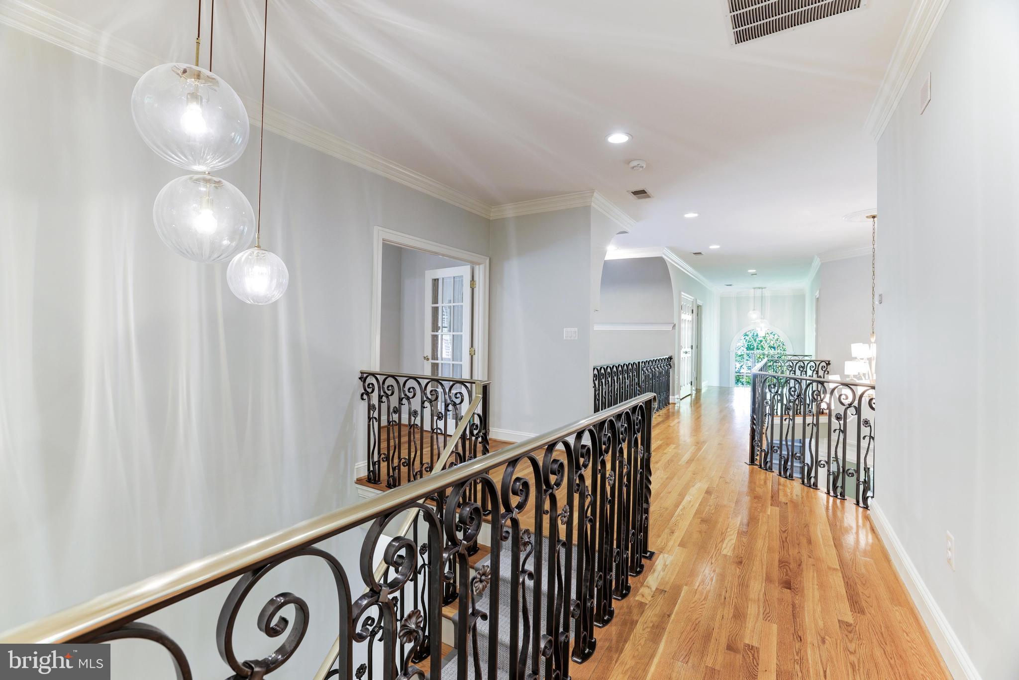 FALCON RIDGE - Residential