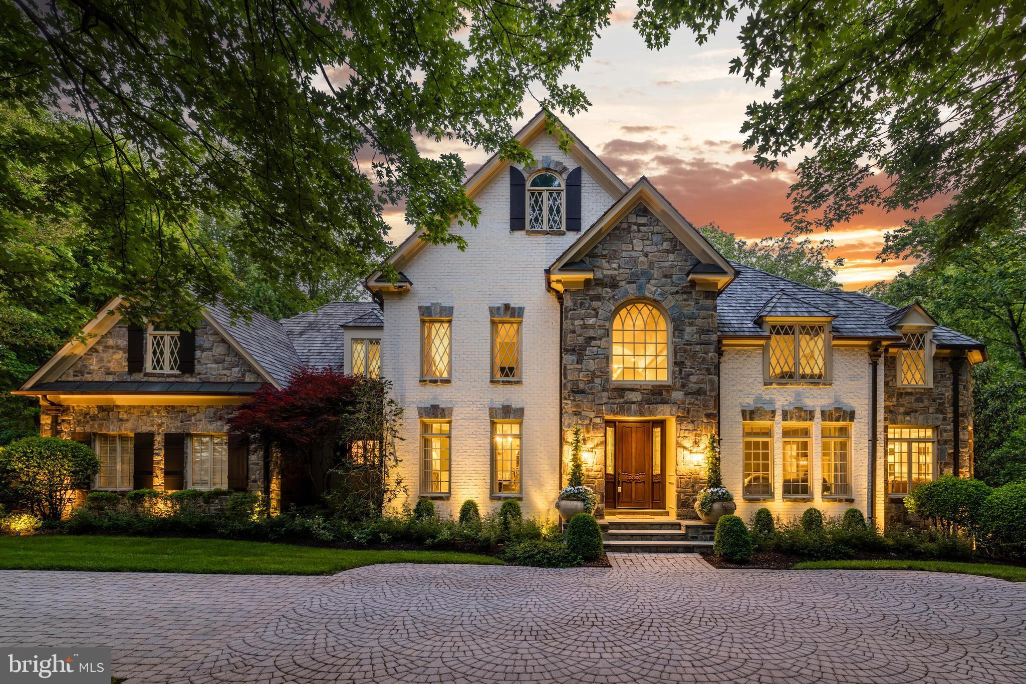 FALCON RIDGE - Residential