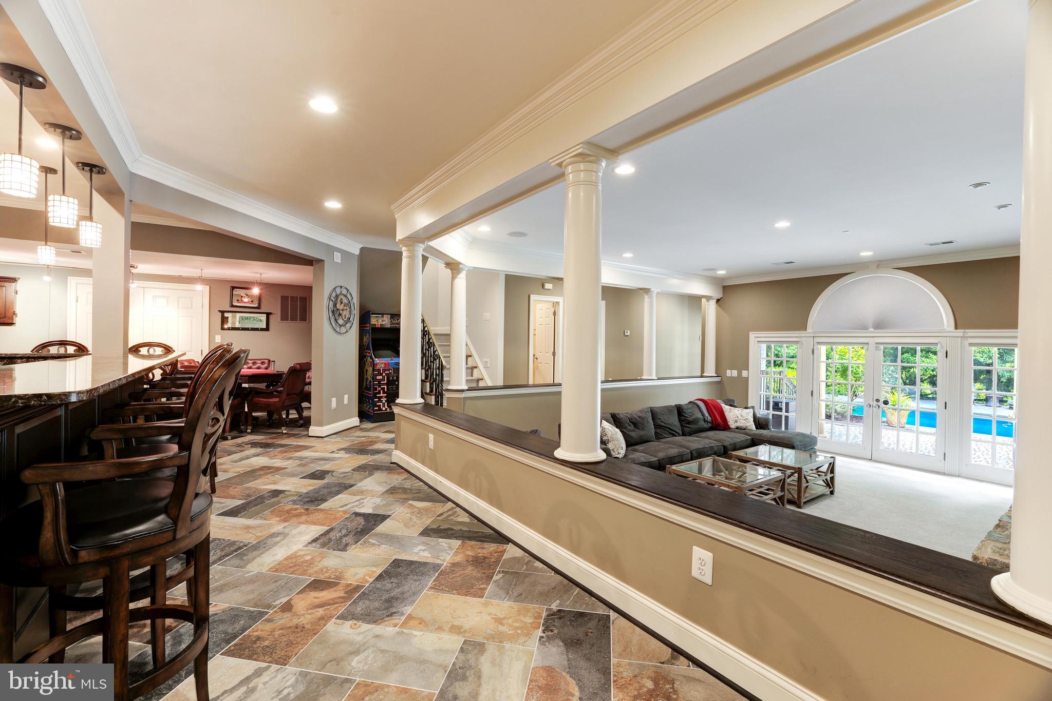 FALCON RIDGE - Residential