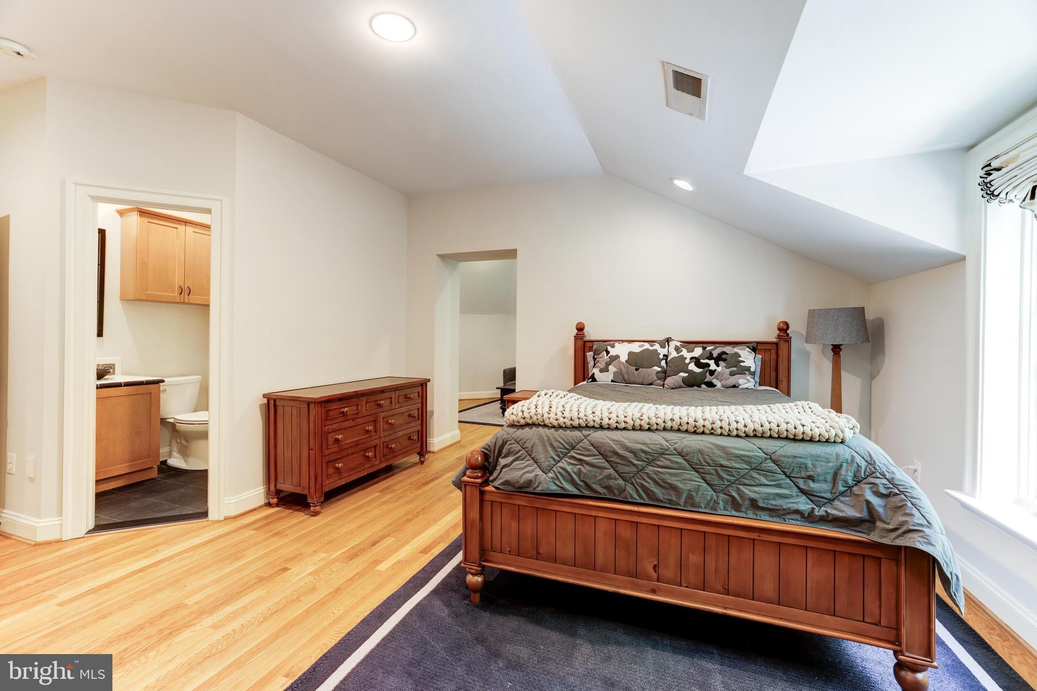 FALCON RIDGE - Residential