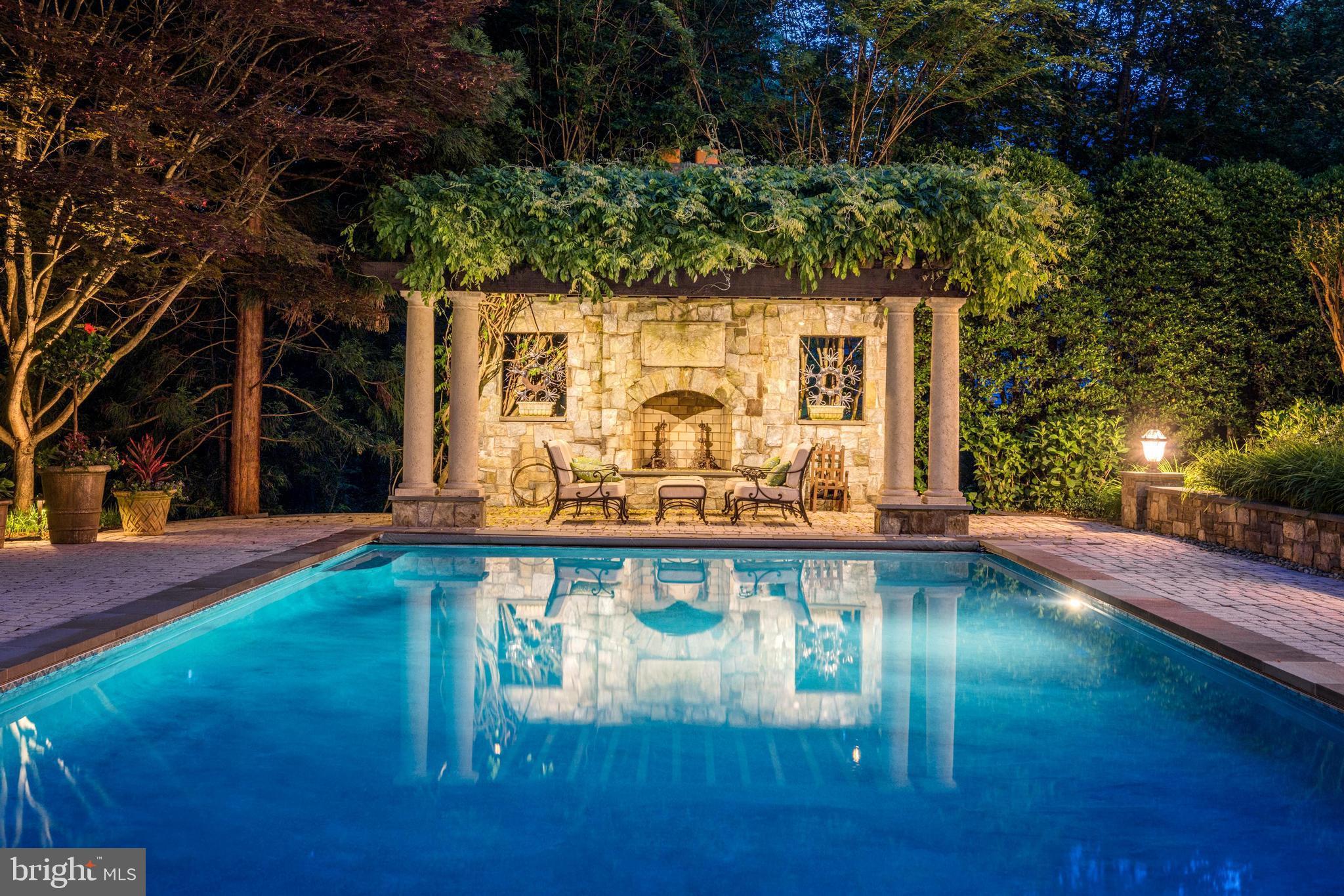 FALCON RIDGE - Residential