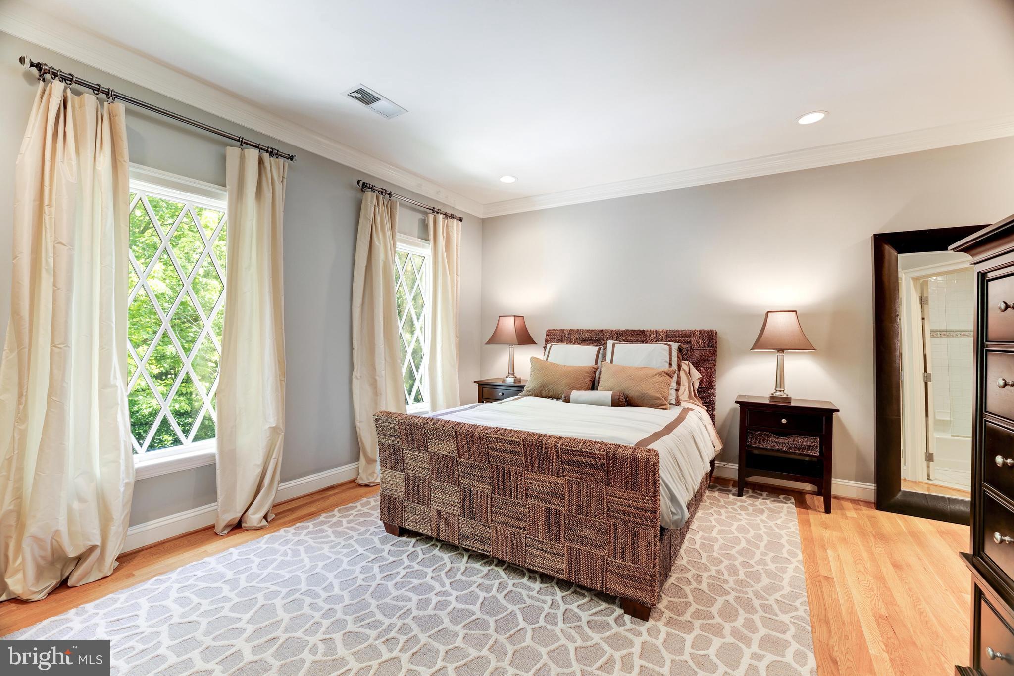 FALCON RIDGE - Residential