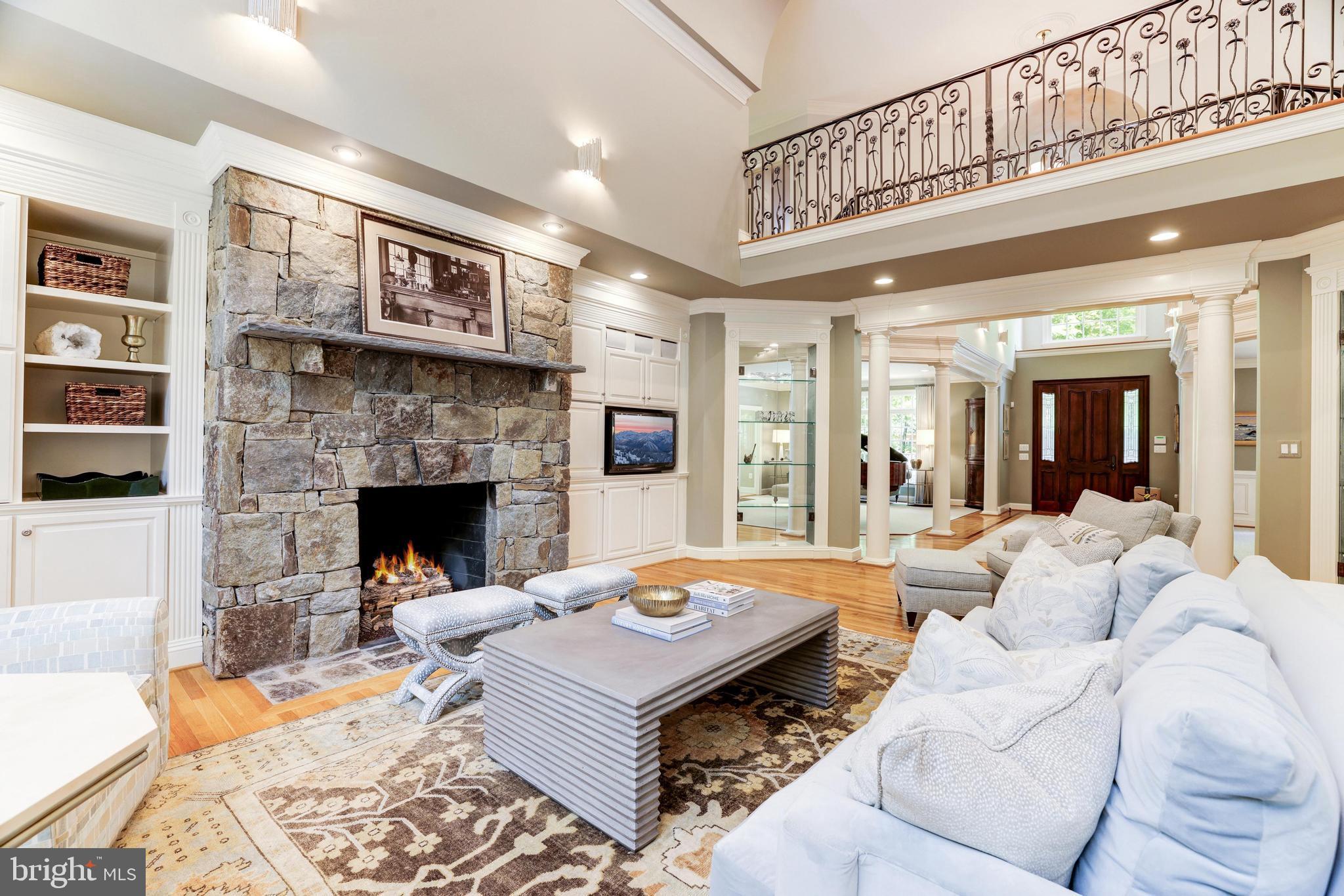 FALCON RIDGE - Residential