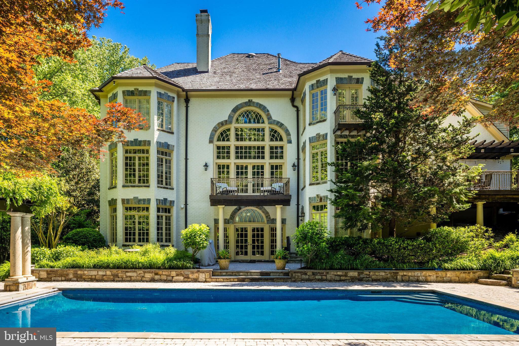 FALCON RIDGE - Residential